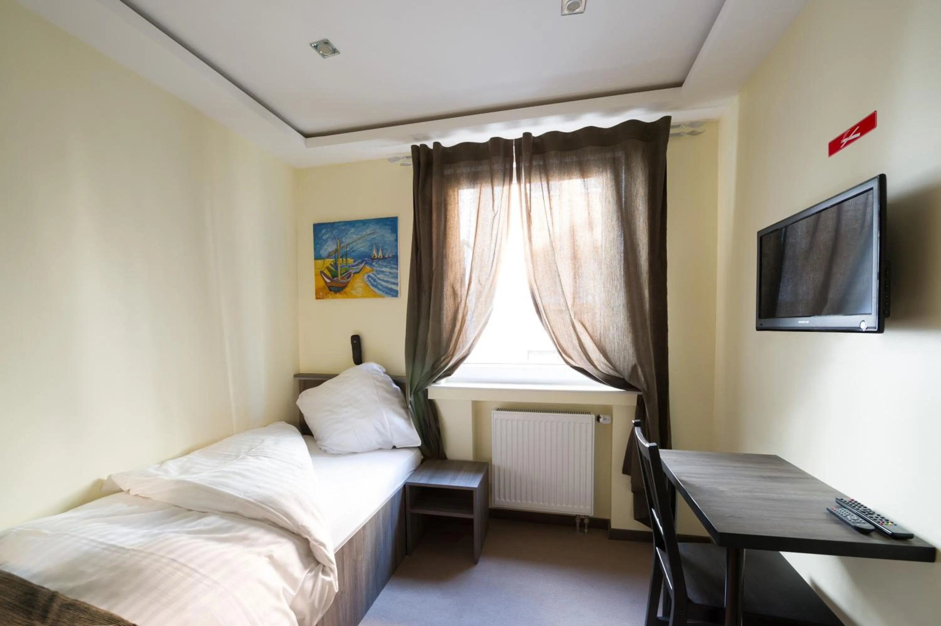 Toilet, Bed in Bürgerhofhotel