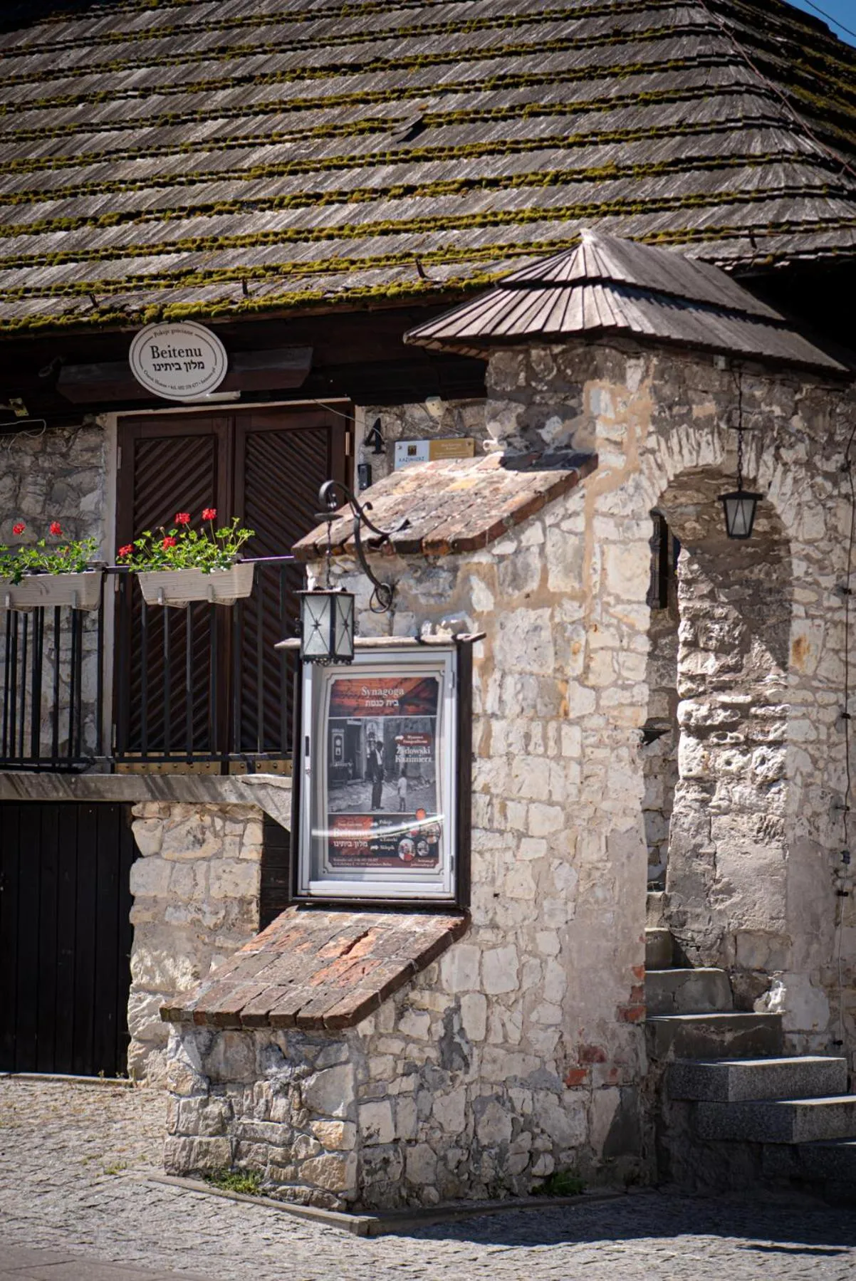 Property building in Dawna Synagoga Beitenu