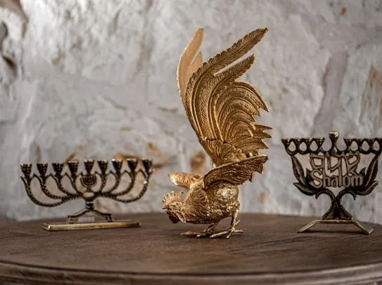 Decorative detail in Dawna Synagoga Beitenu