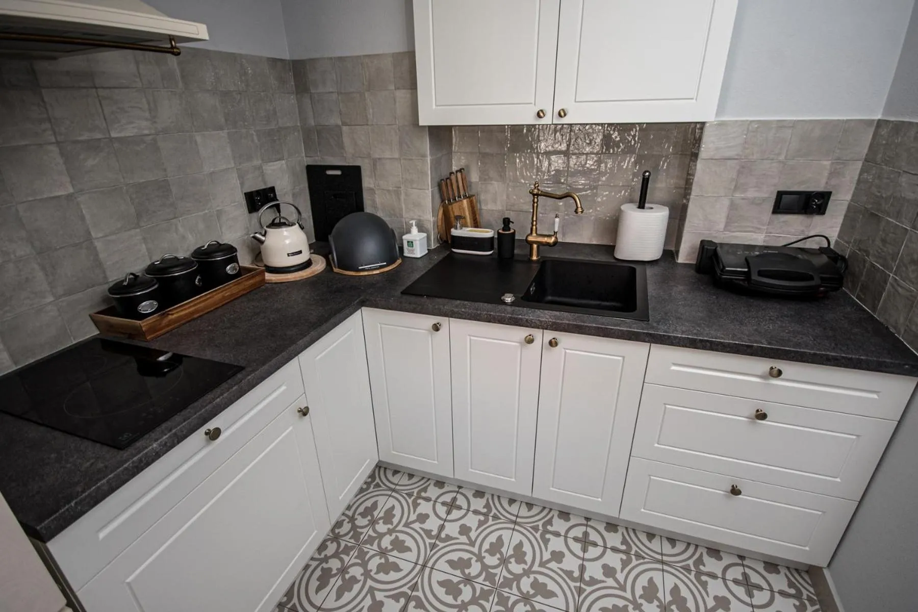 Kitchen or kitchenette in Dawna Synagoga Beitenu