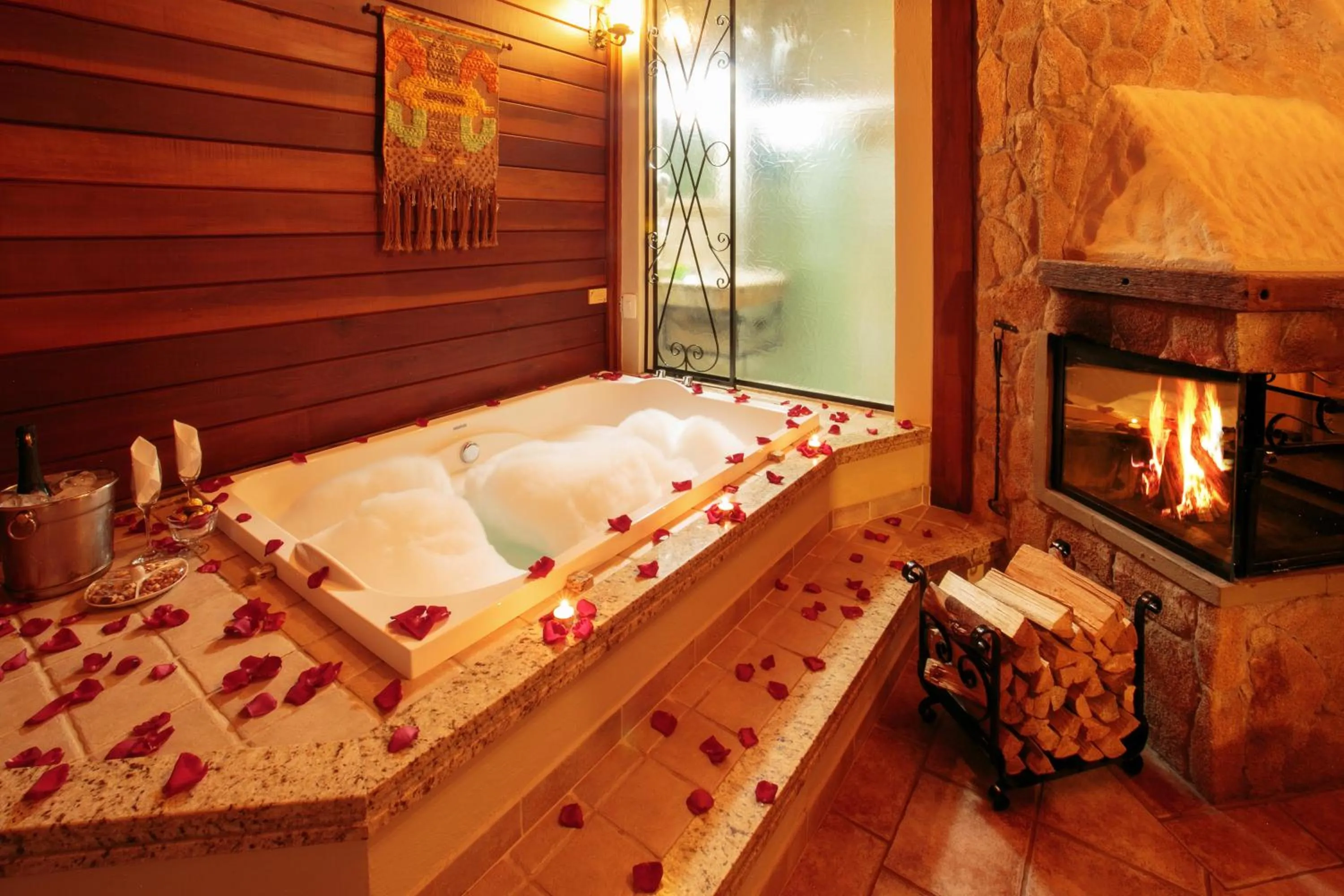 Property building, Bed in Pousada Varanda das Colinas