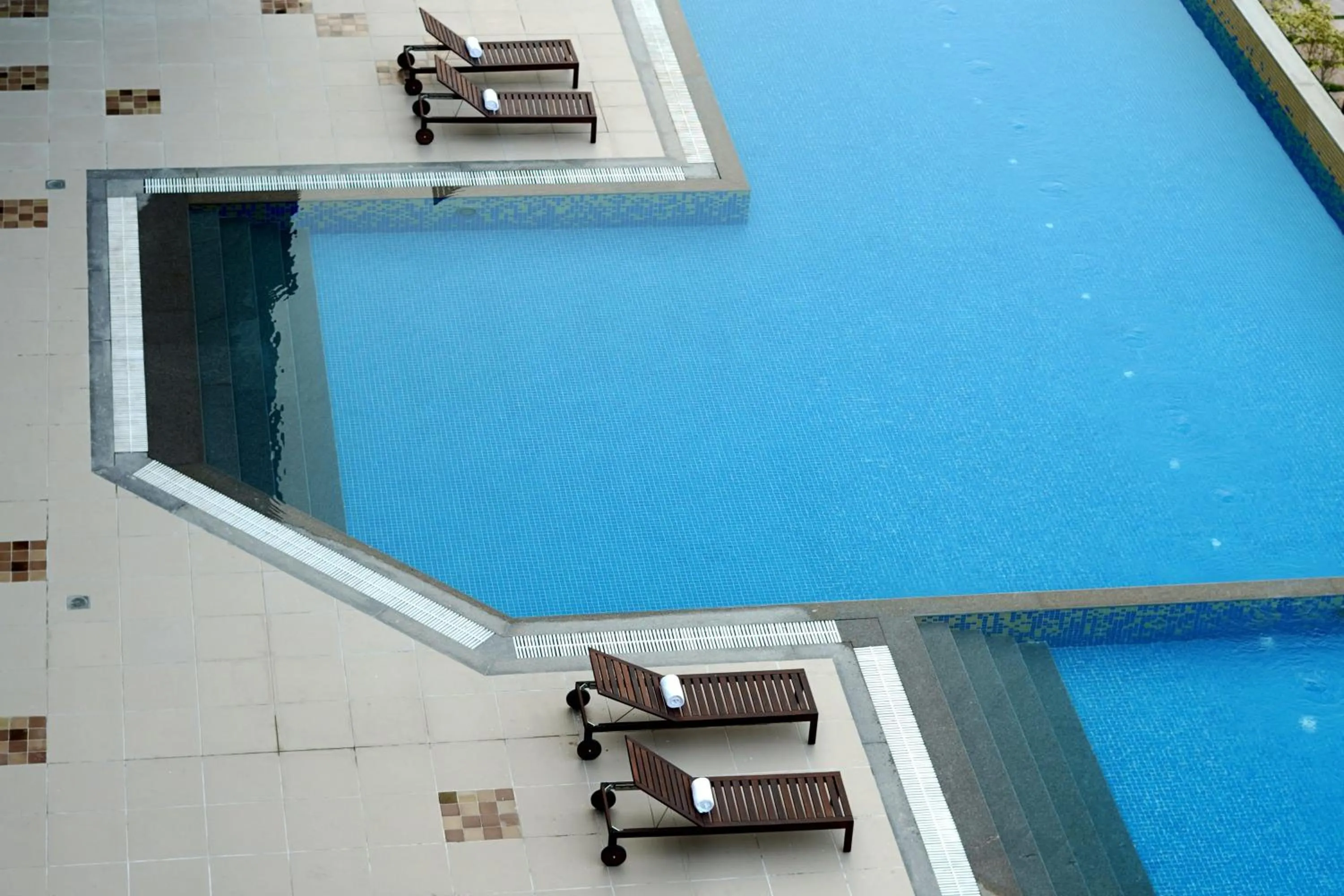 Pool view in The Centrum