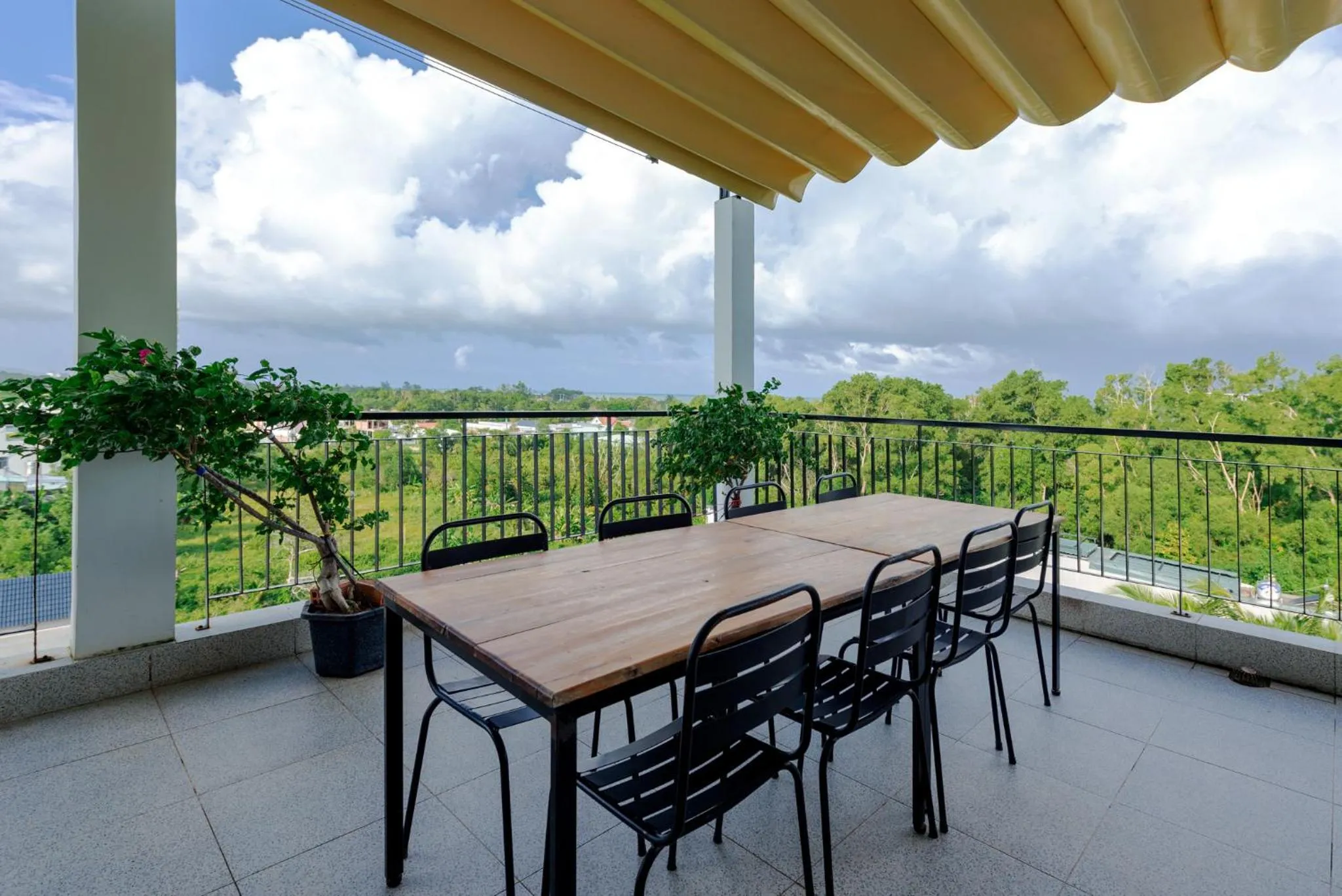 Dining area in Leaf Hotel Phu Quoc