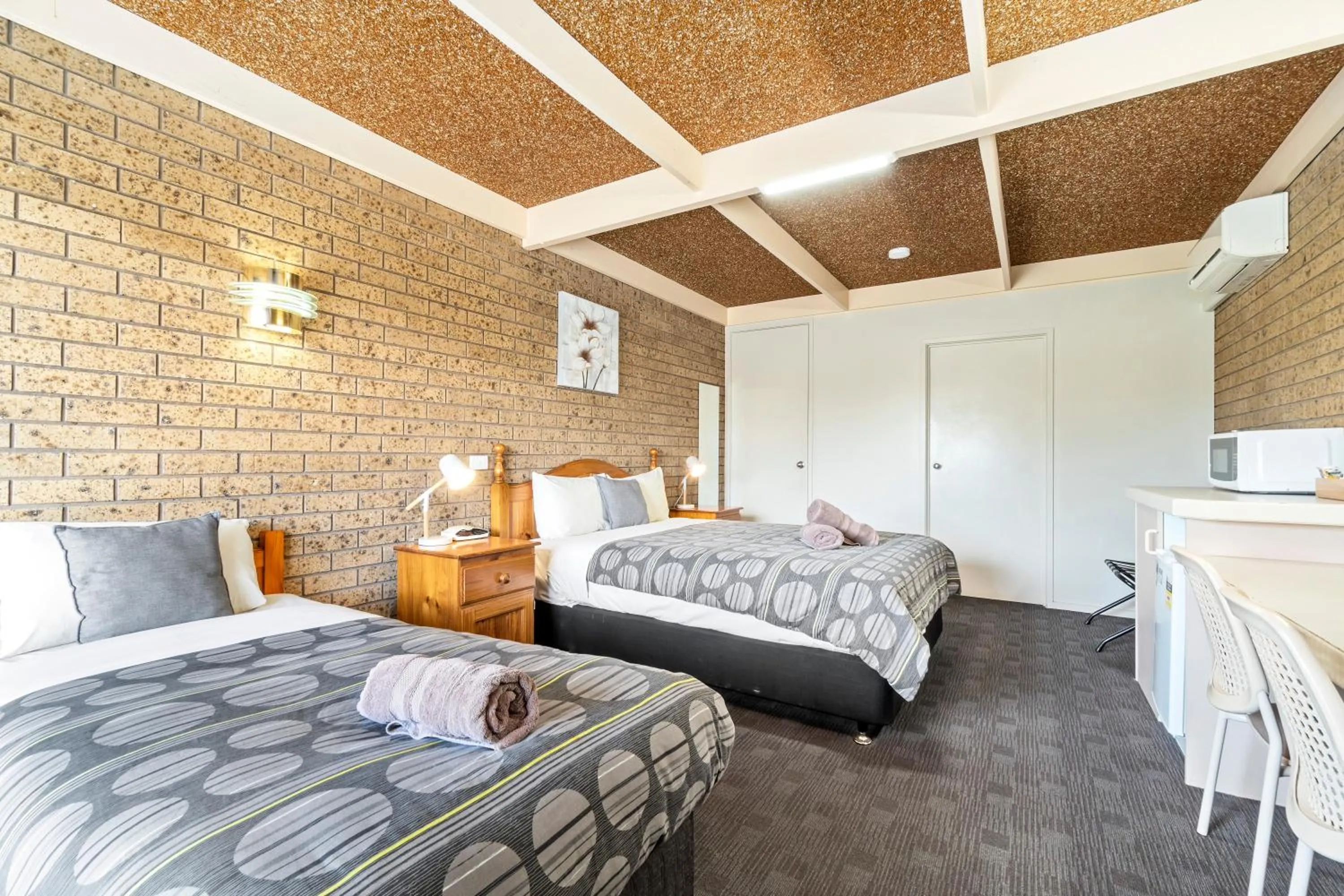 Bedroom, Bed in Baronga Motor Inn