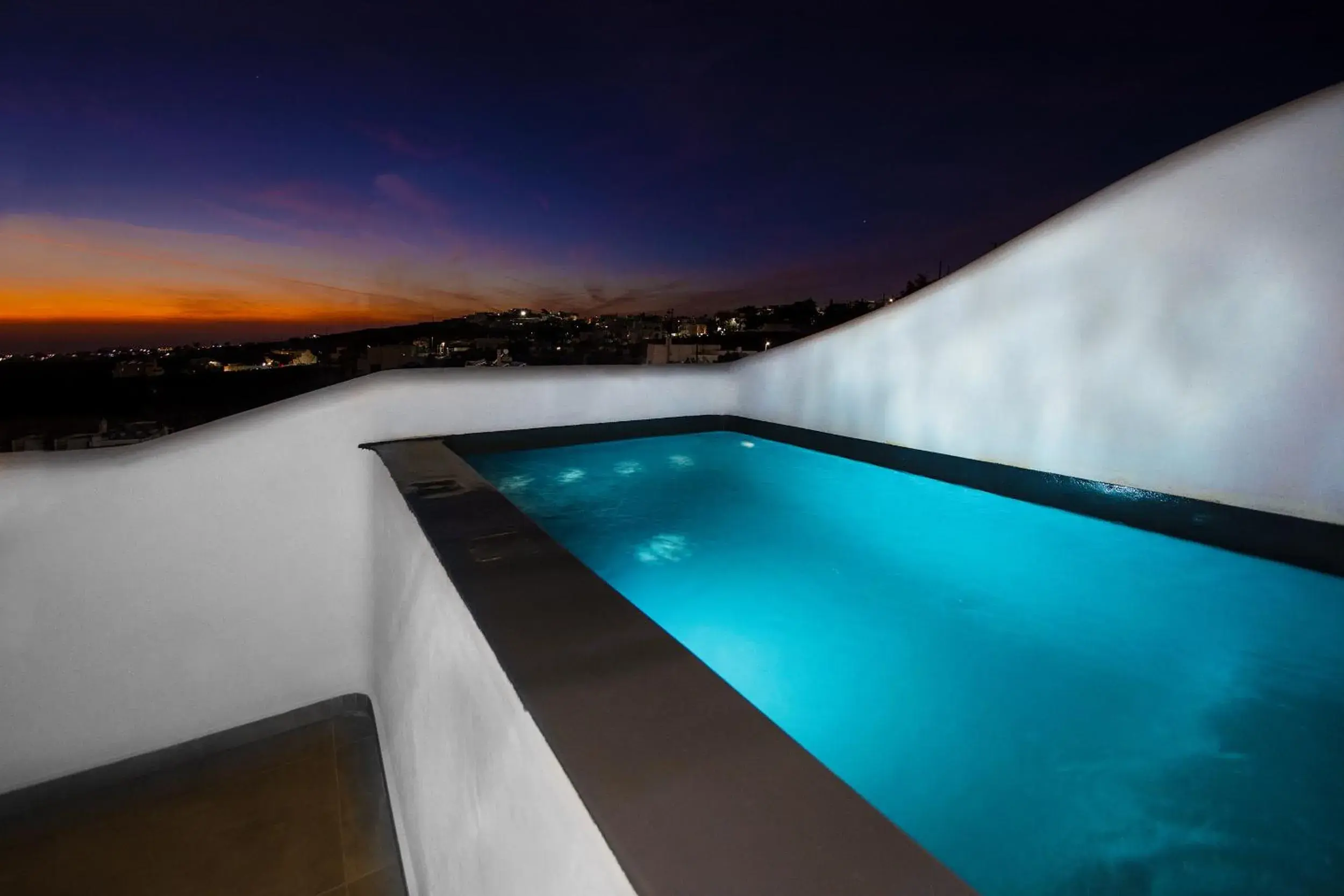 Honeymoon Suite with Hot Tub & Sea View in Aegean Blue Suites Honeymoon Suite with Hot Tub & Sea View in Aegean Blue Suites