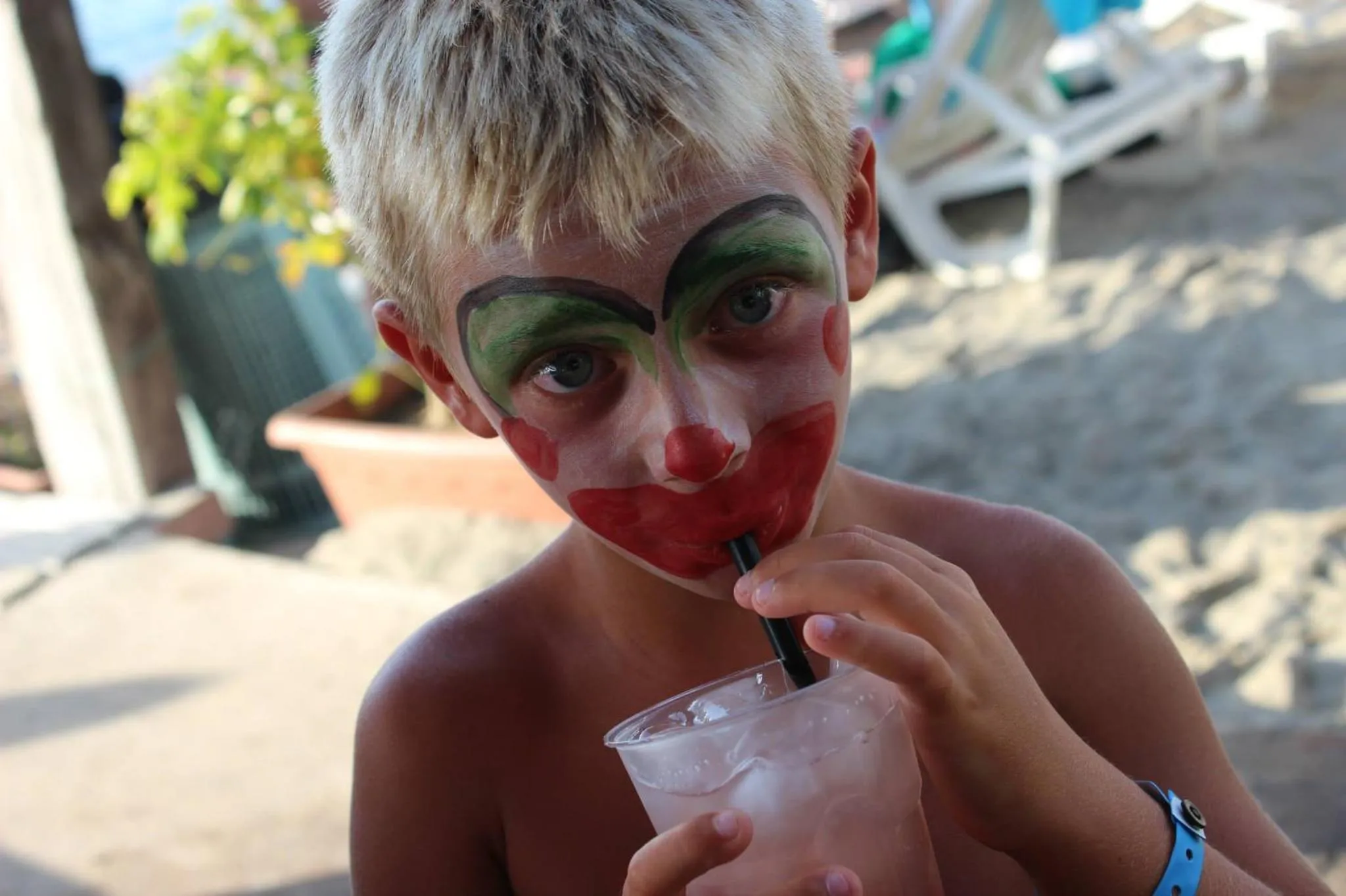 Beach in Three-room apartment a stones throw from the sea