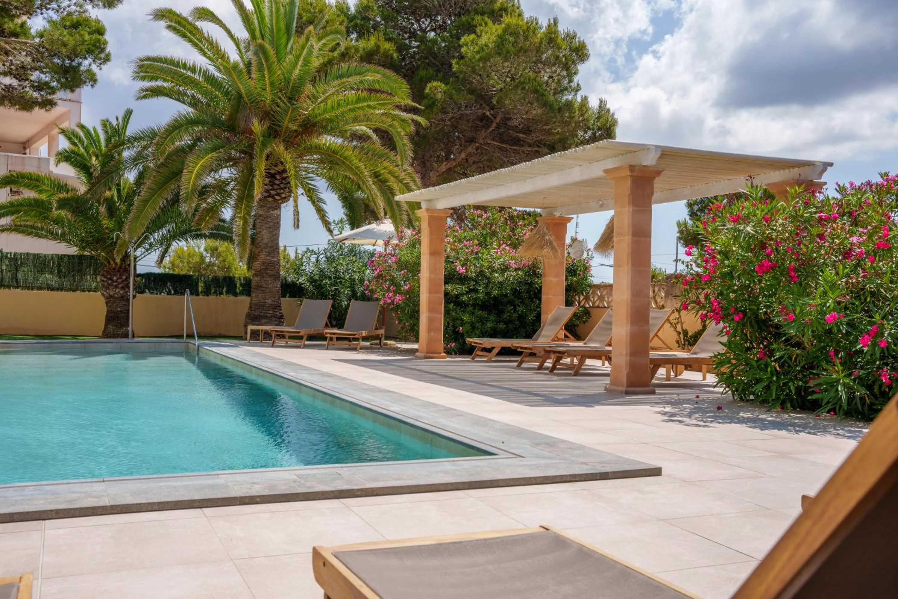 Swimming pool in Apartaments Andreas