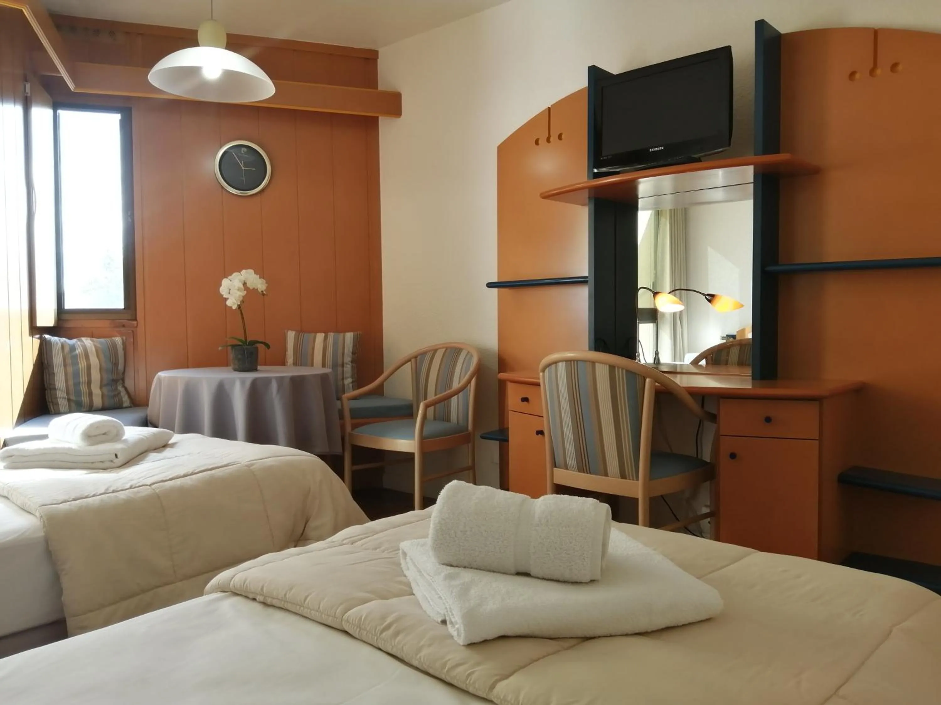 Seating area in Thermotel