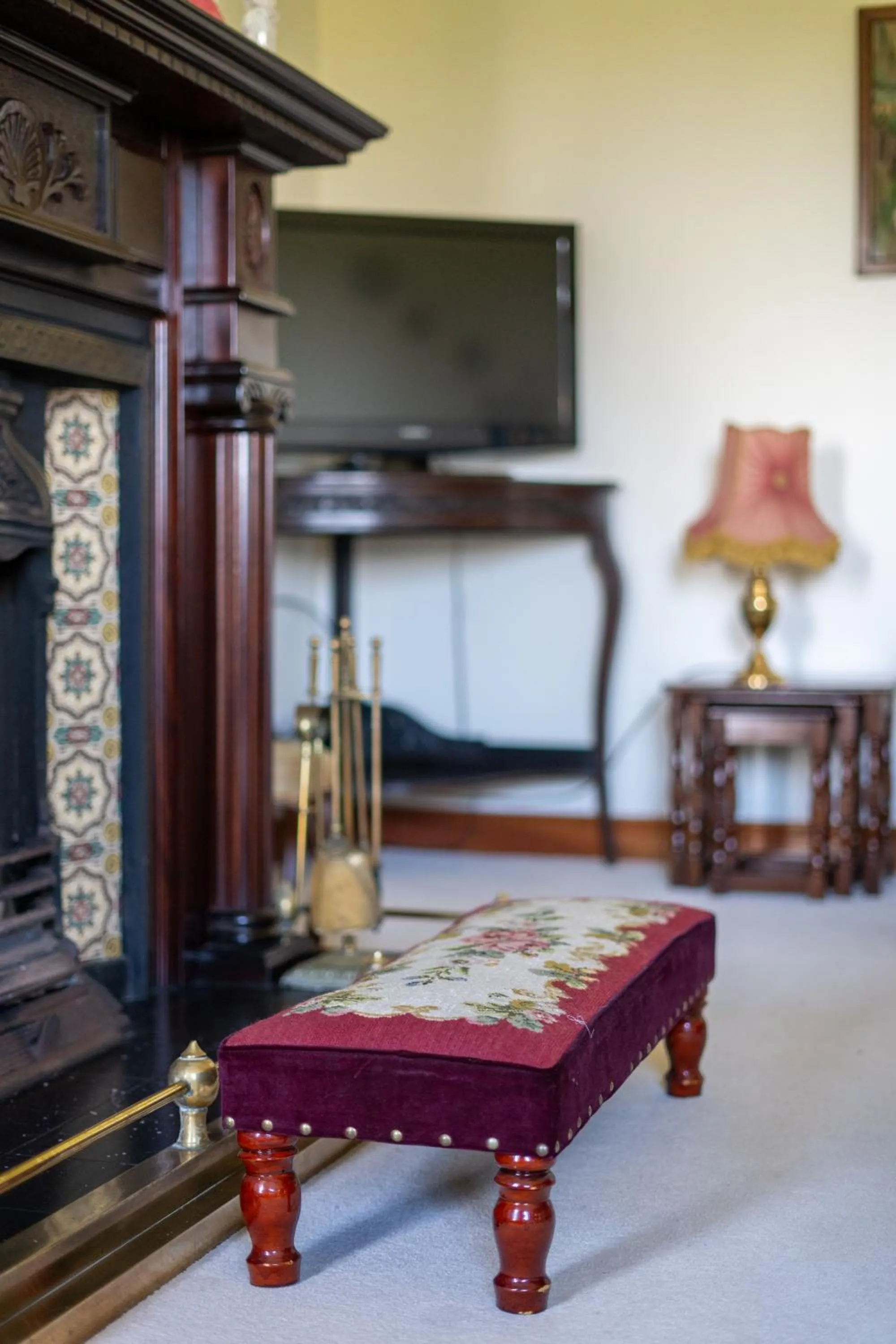 Communal lounge/ TV room in Glen Lodge