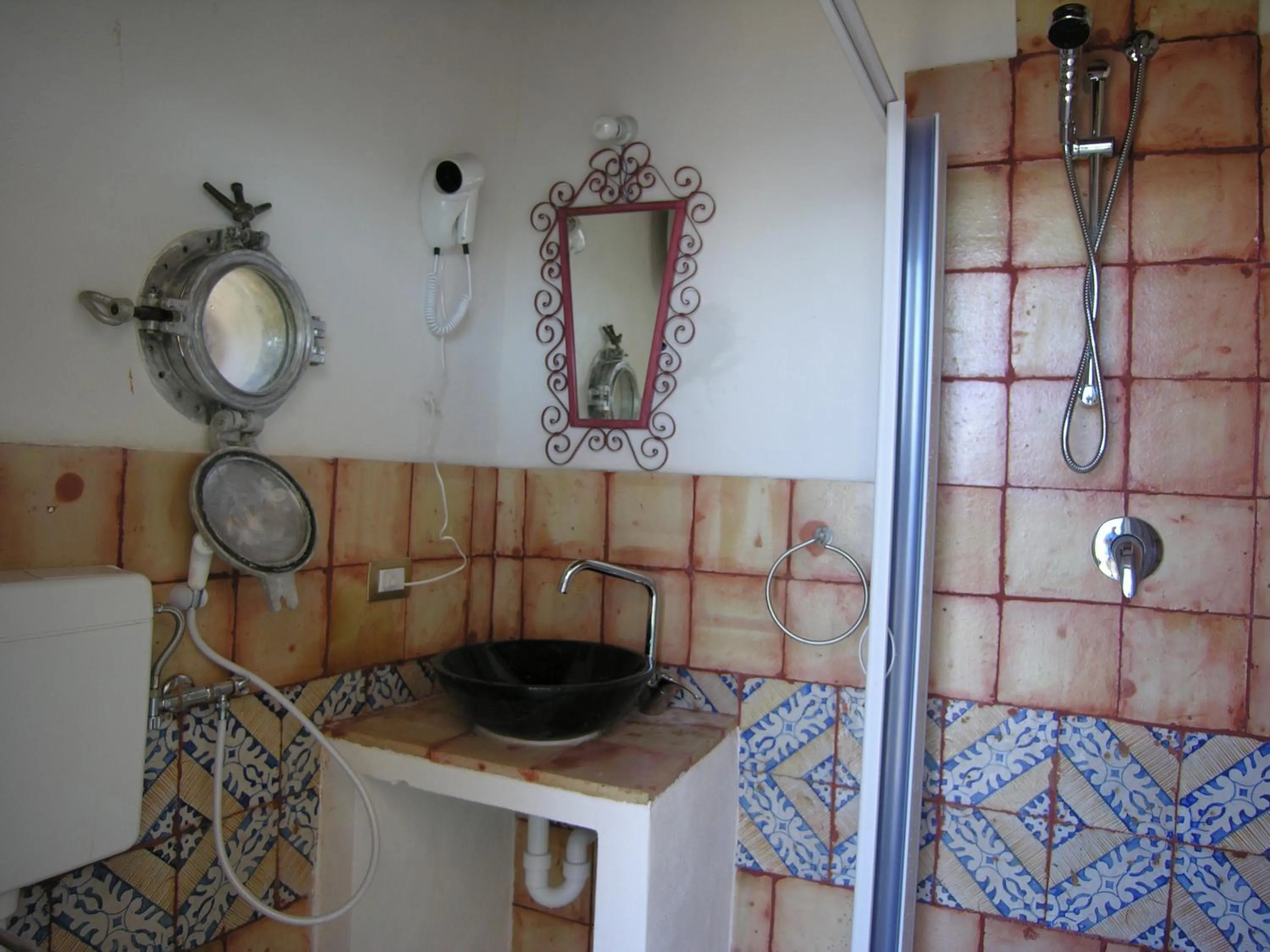 Shower in Atollo