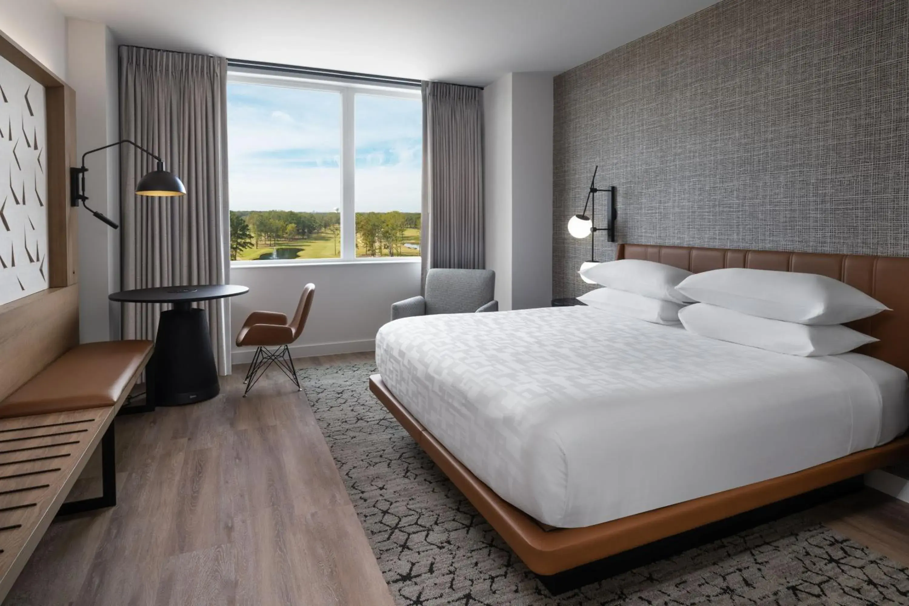 Club lounge access, Deluxe Guest room with 1 King, Golf view in Sheraton Flowood The Refuge Hotel & Conference Center Club lounge access, Deluxe Guest room with 1 King, Golf view in Sheraton Flowood The Refuge Hotel & Conference Center