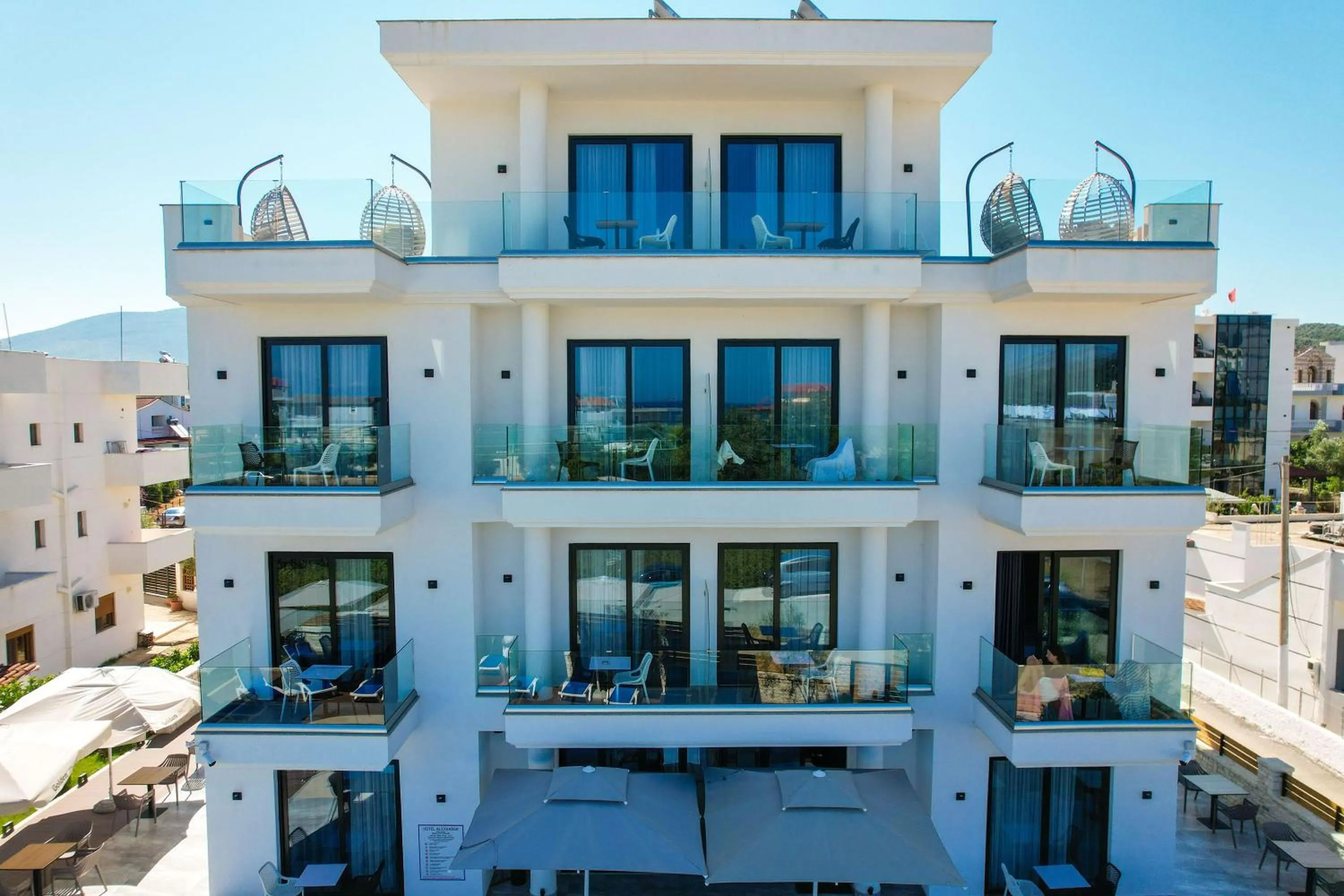 Property building in Hotel Alexander