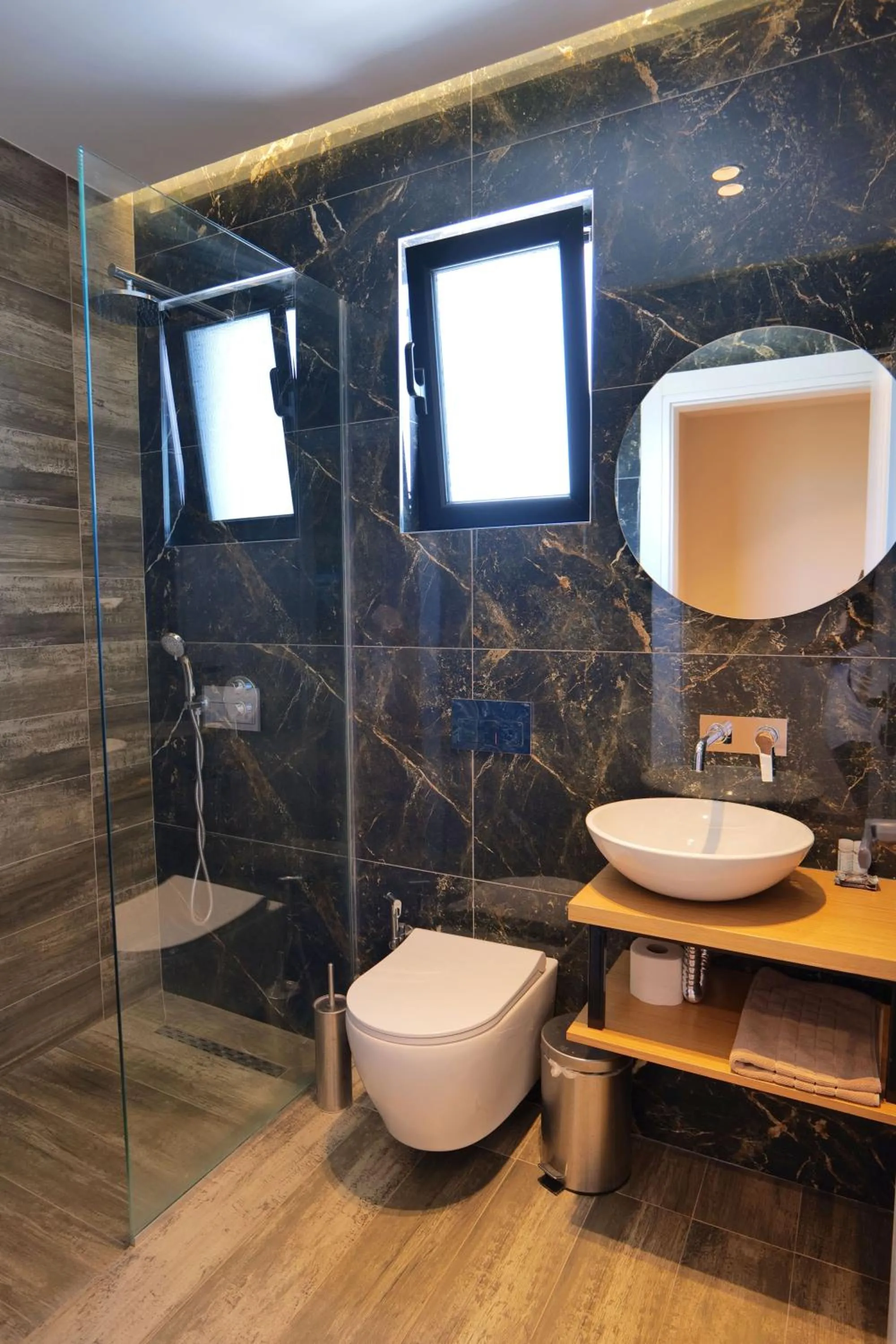 Bathroom in Hotel Alexander