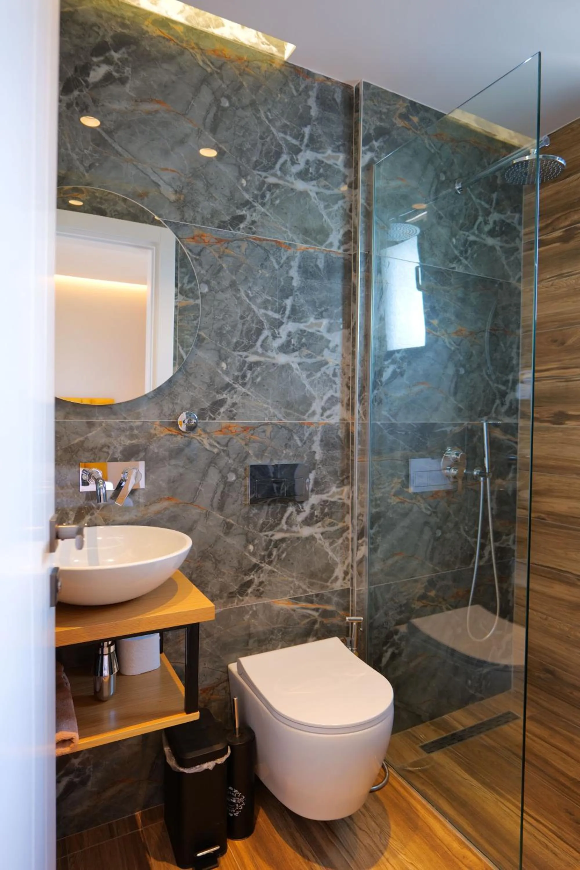 Bathroom in Hotel Alexander