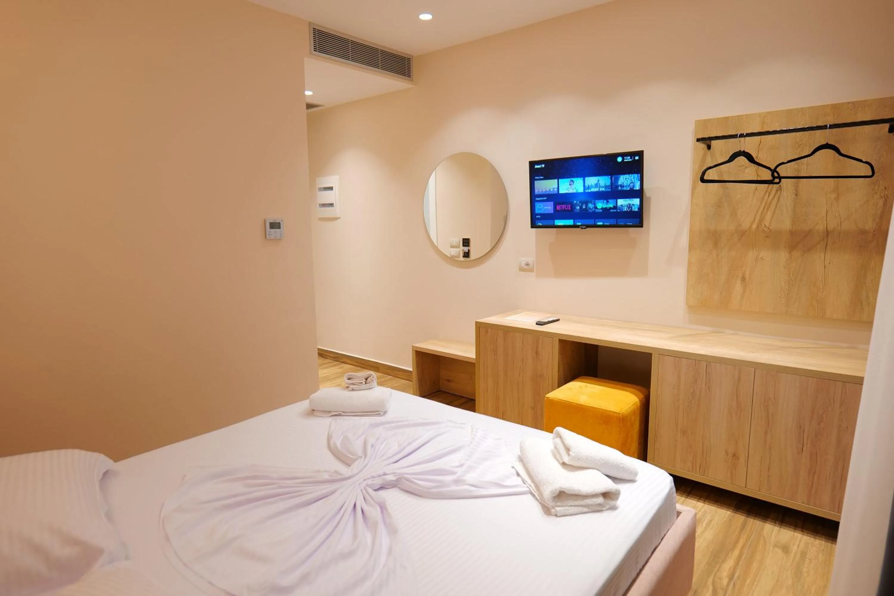 Bed in Hotel Alexander