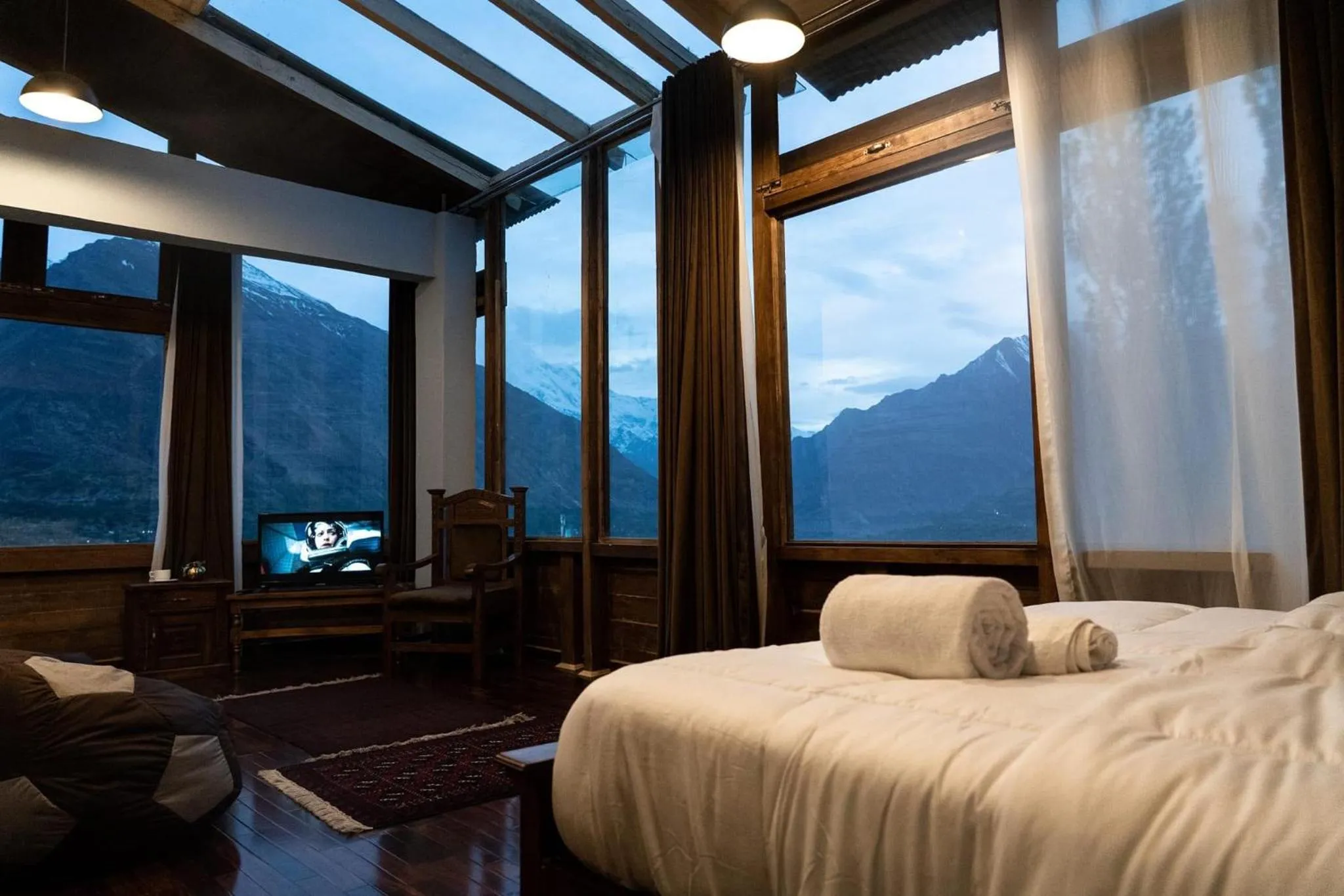 Old Hunza inn
