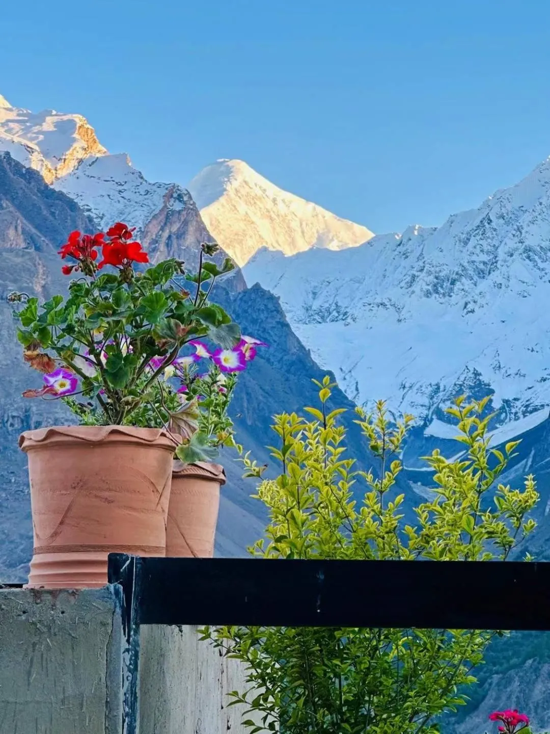 Old Hunza inn