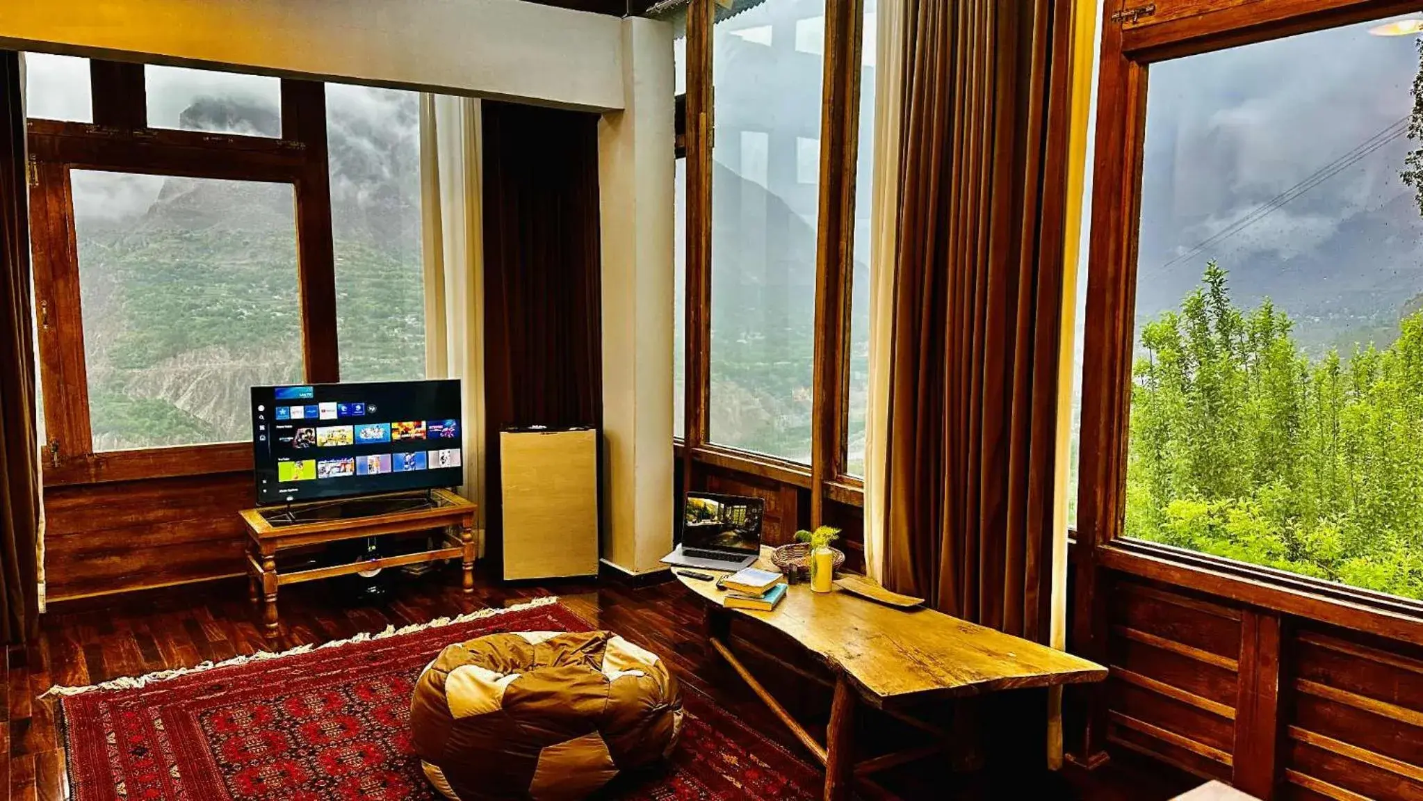 Superior Double or Twin Room with Mountain View in Old Hunza inn Superior Double or Twin Room with Mountain View in Old Hunza inn