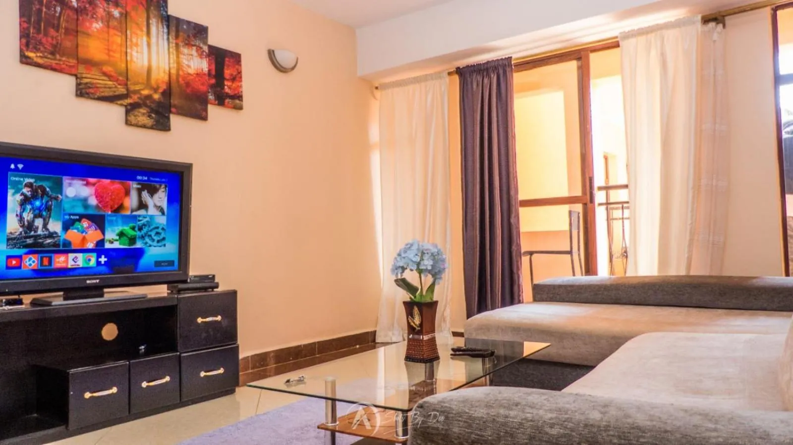 Living room, Bed in Lux Suites Makao Rossyln Apartments