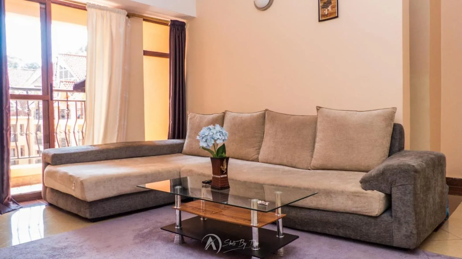 Living room in Lux Suites Makao Rossyln Apartments