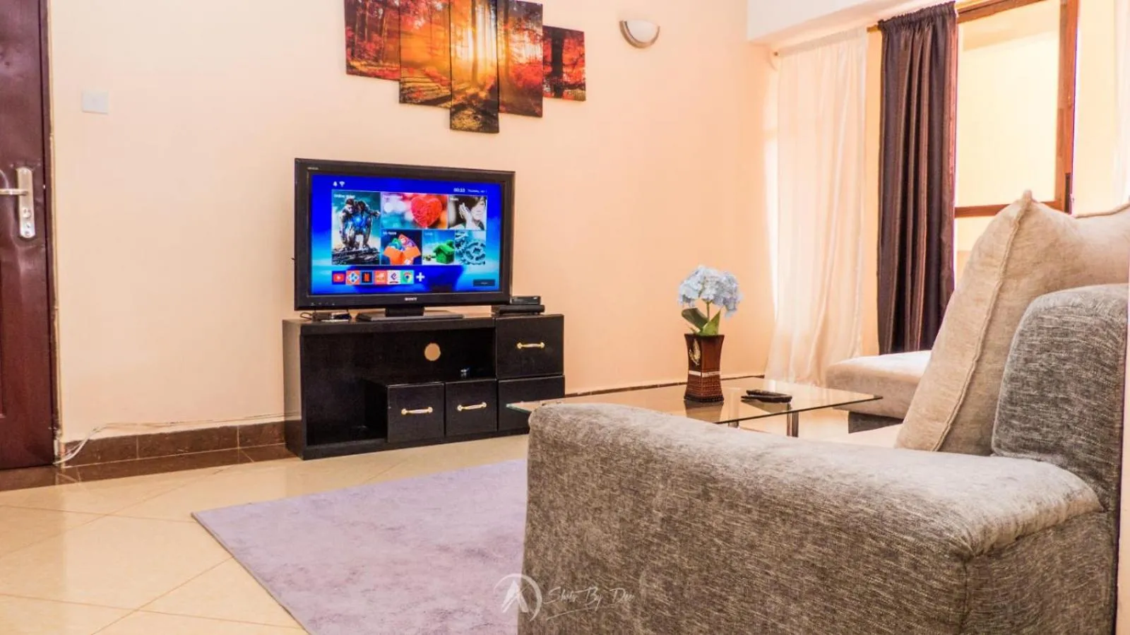 Living room in Lux Suites Makao Rossyln Apartments
