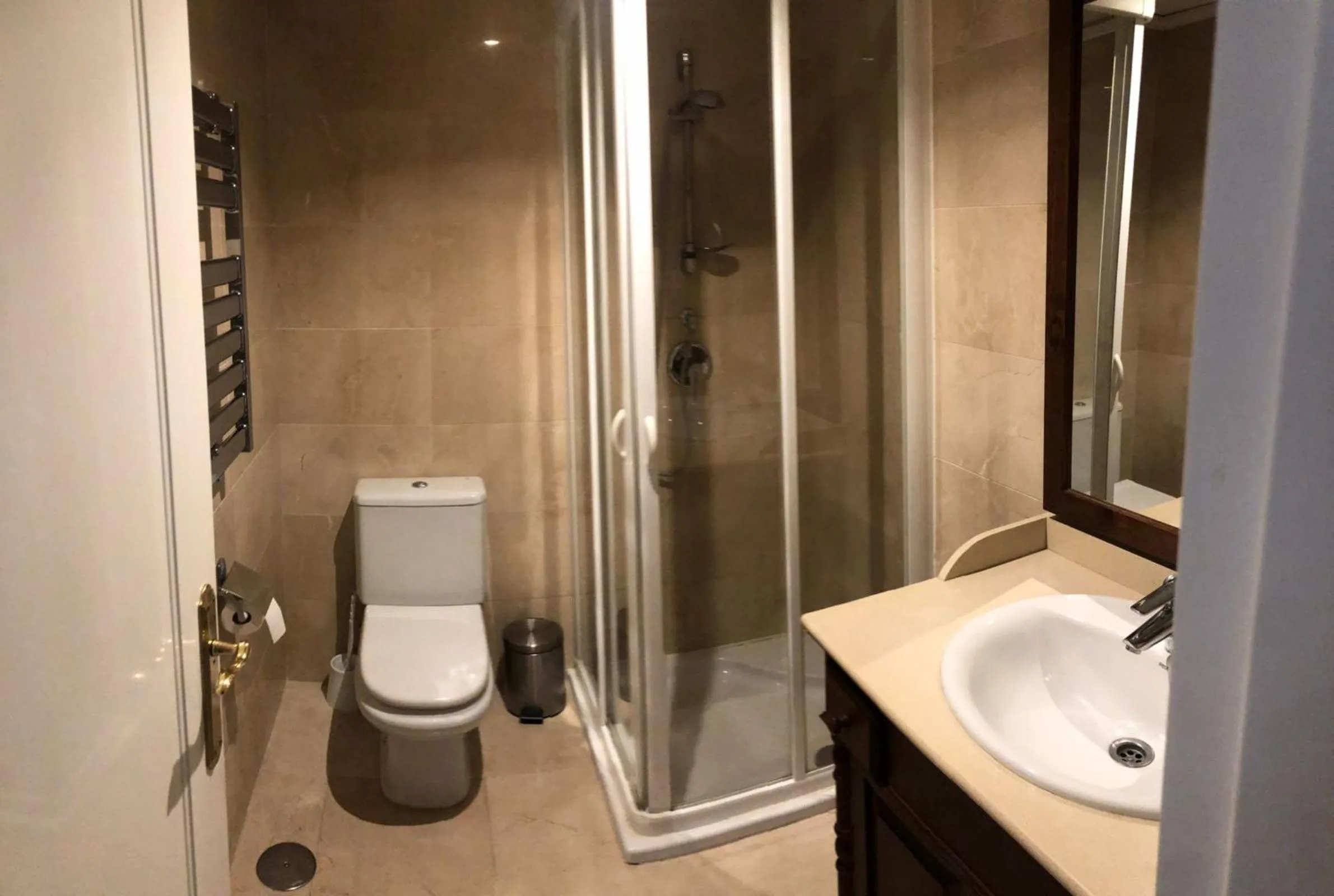 Shower in Superior 3BR GolfLA Apartment Minutes from Puerto Banus & Marbella
