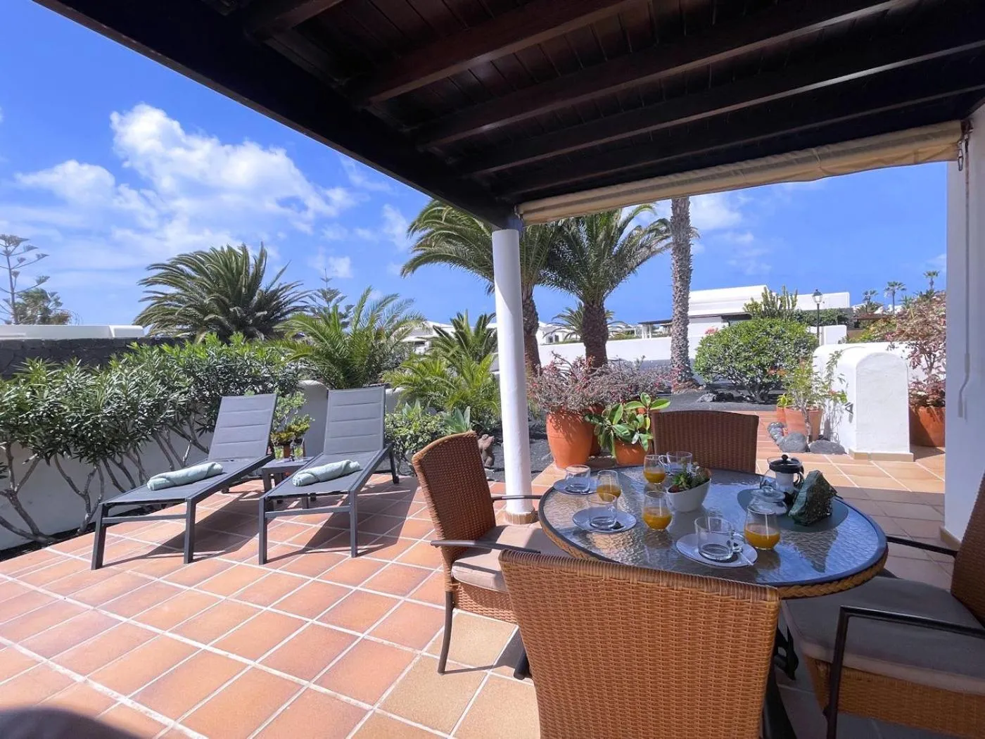 Day in Villa Casa Karoline with a sunny terrace, heated pool, comfort and privacy in a quiet neighborhood