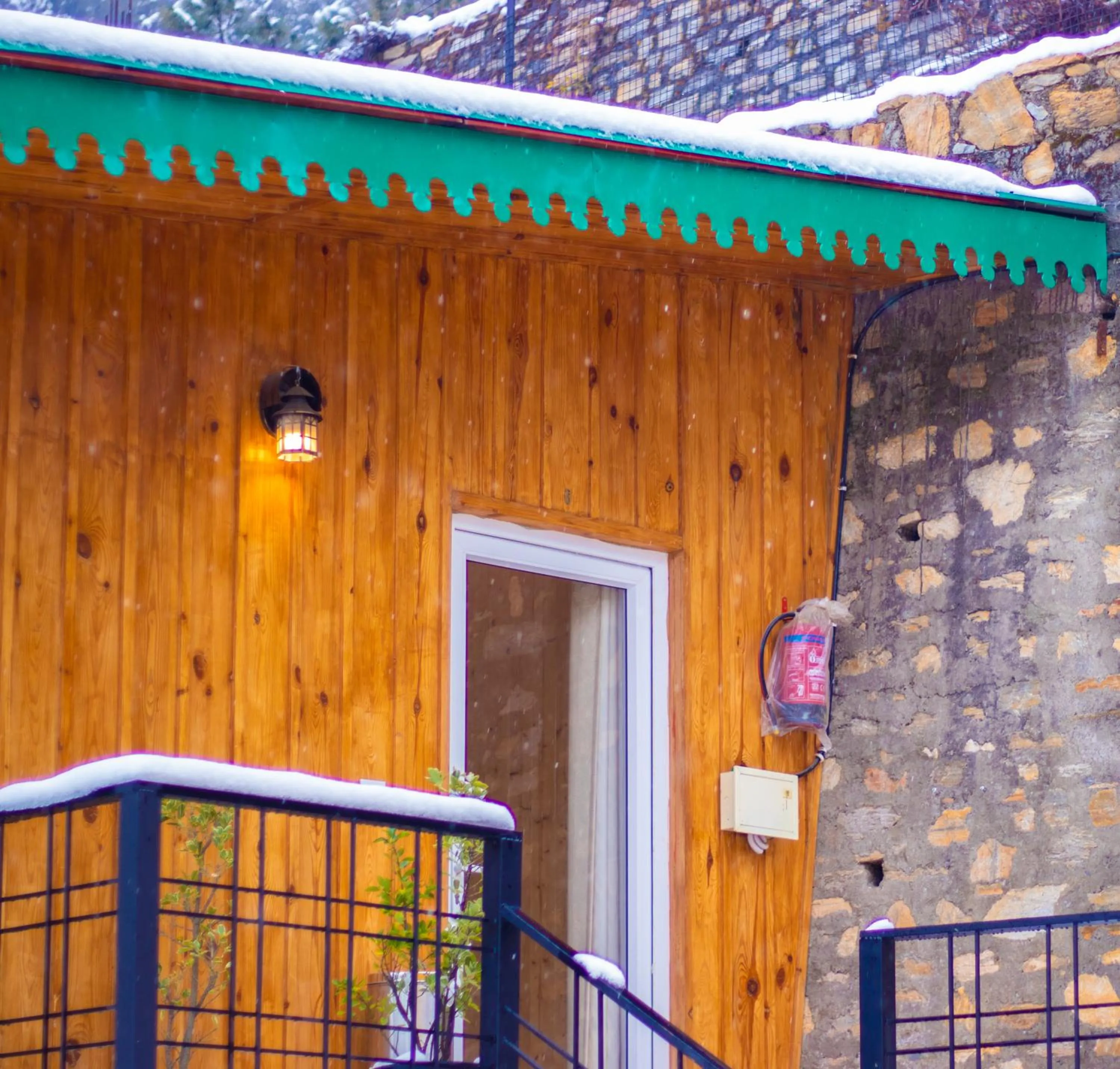 Facade/entrance in THEHIMALAYANLIVING WHISTLING PINES