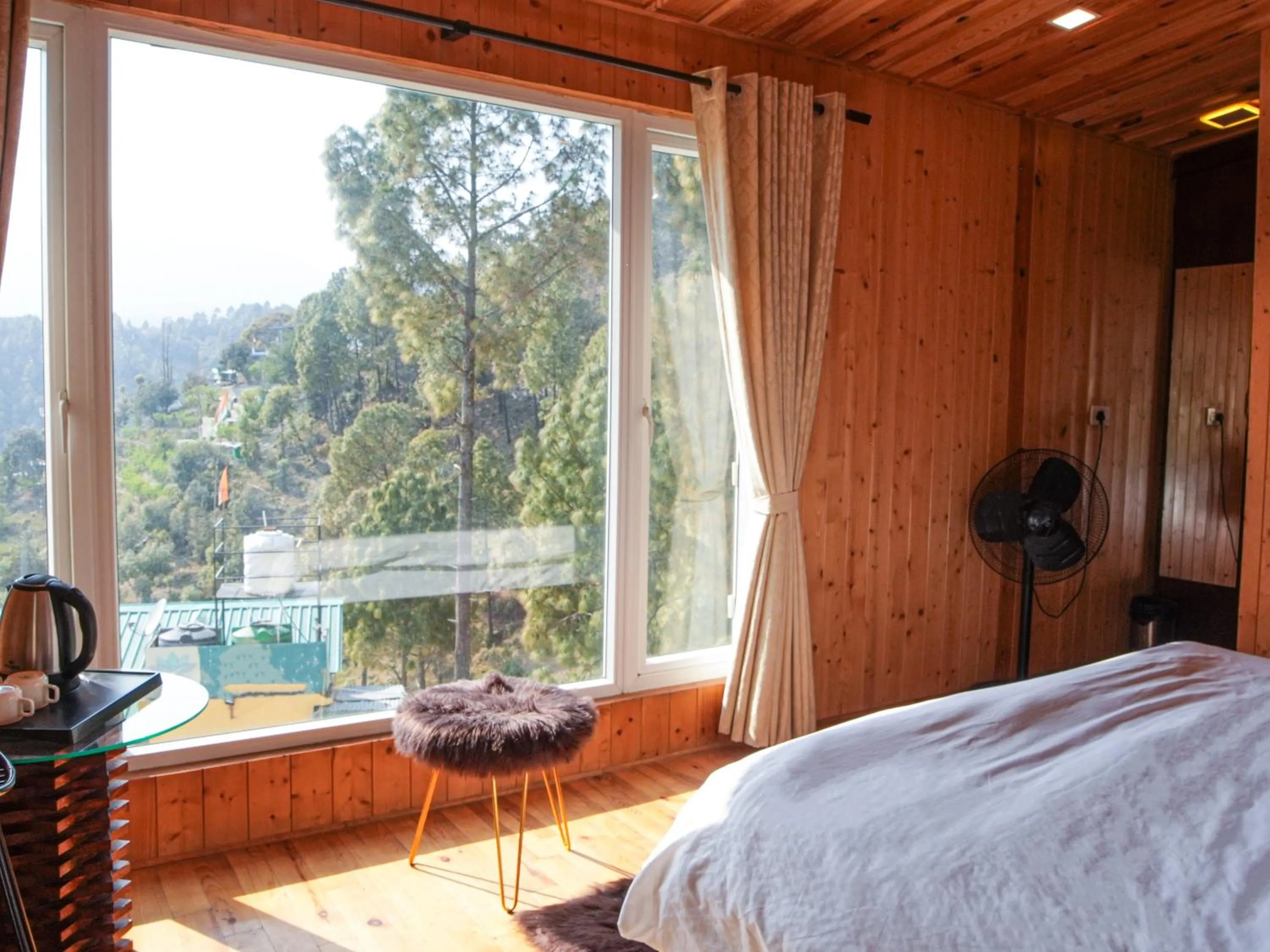 View (from property/room), Bed in THEHIMALAYANLIVING WHISTLING PINES
