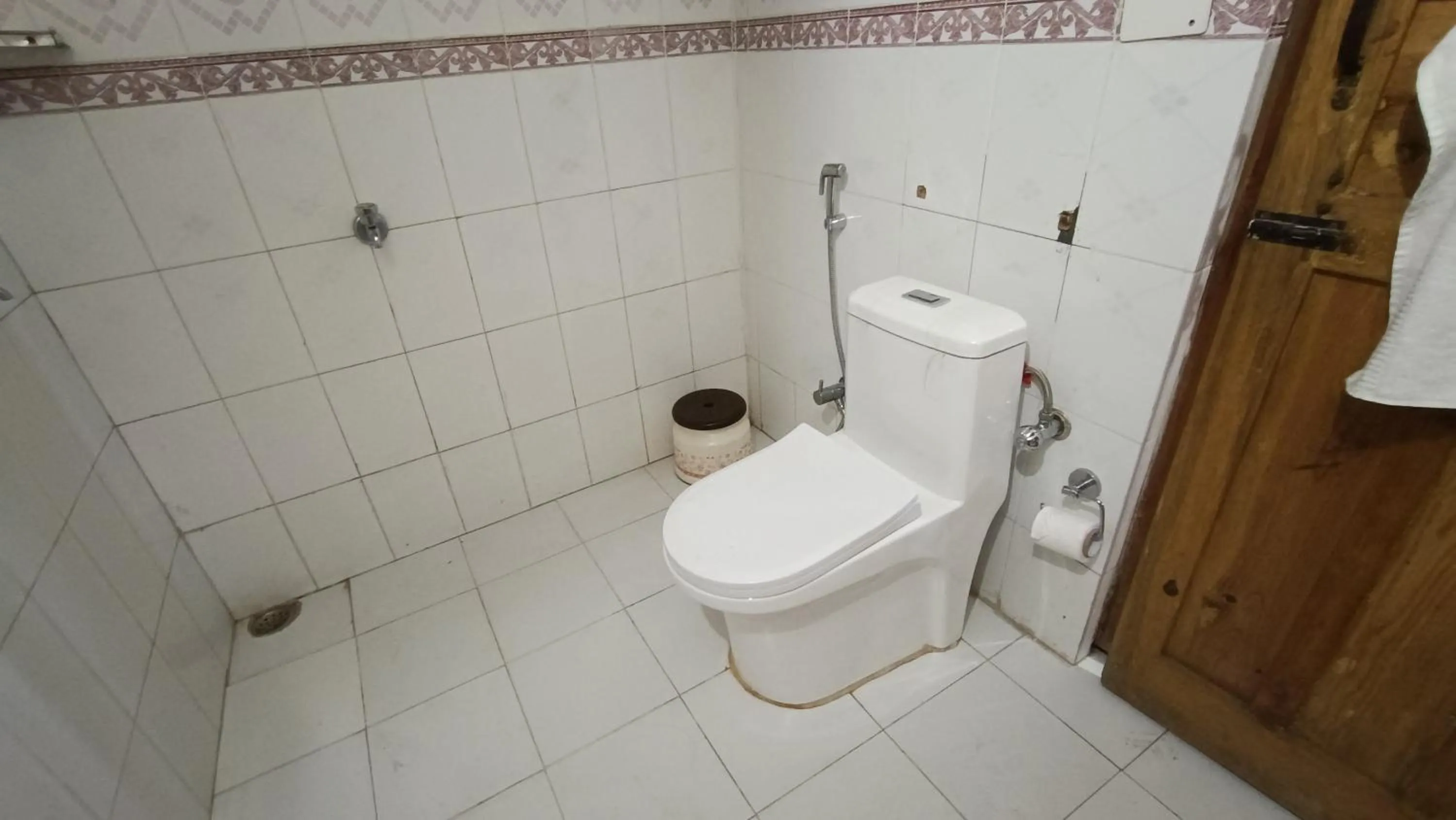 Bathroom in THEHIMALAYANLIVING WHISTLING PINES