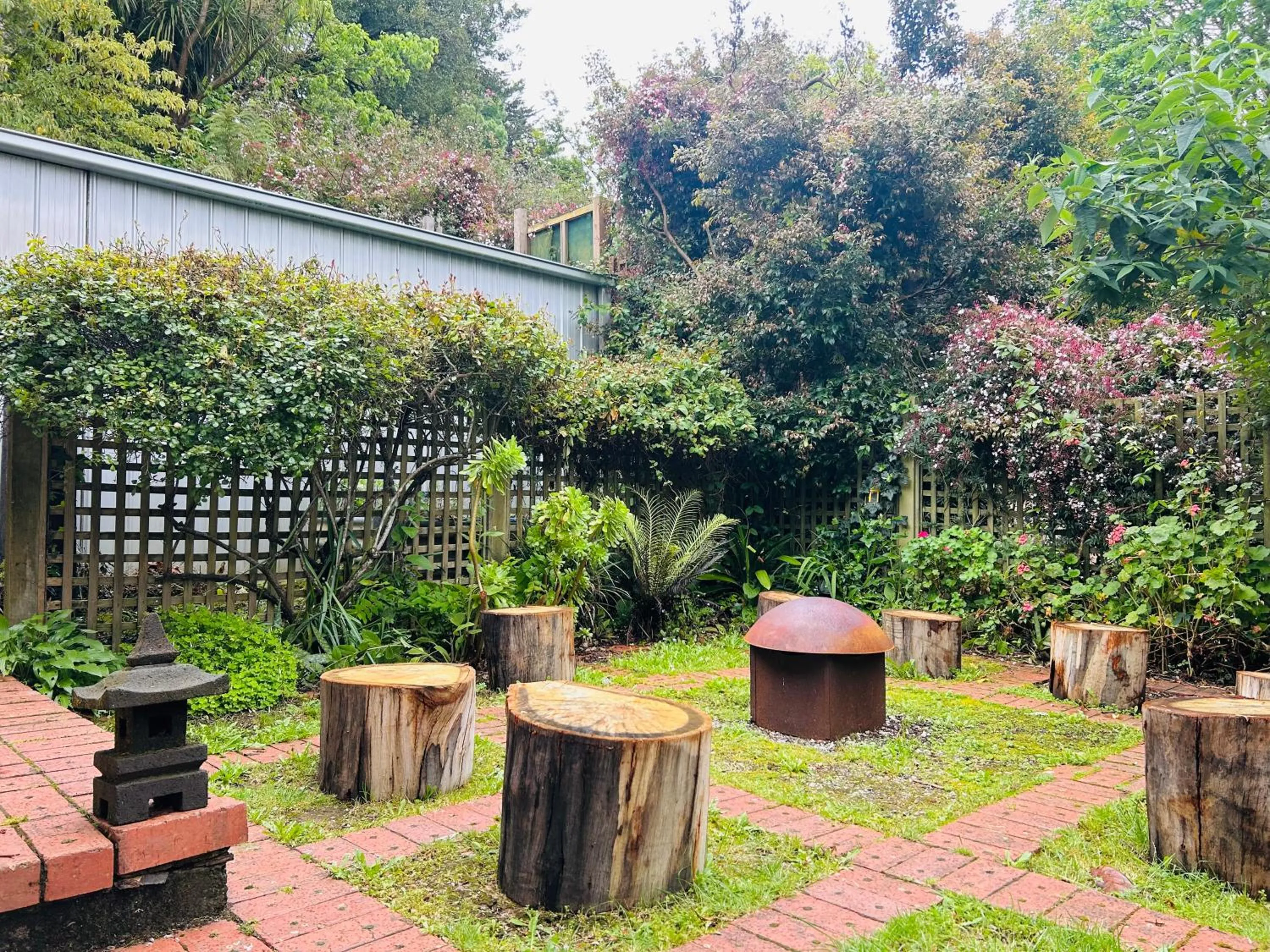 Garden in Secluded Villa with Lush Gardens, Spa and Fireplace