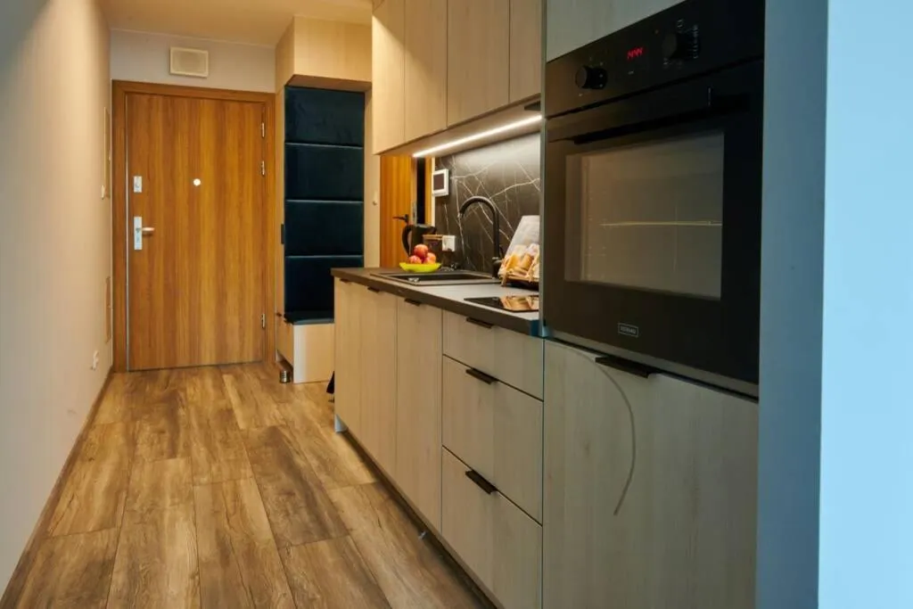 Kitchen or kitchenette in EASY RENT Apartments - Crystal, Centrum Free Parking 24h Check-in