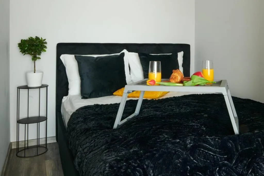 Bed in EASY RENT Apartments - Crystal, Centrum Free Parking 24h Check-in