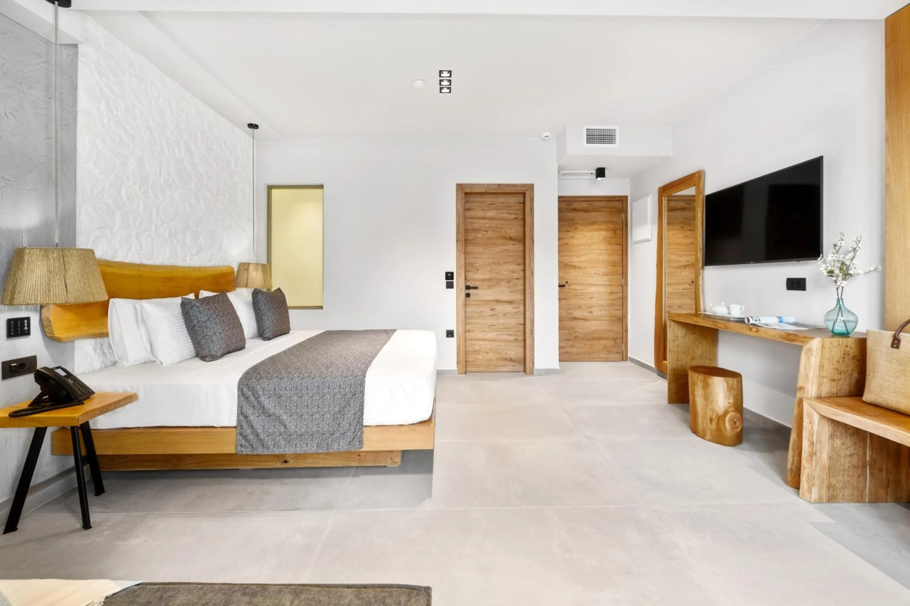 Photo of the whole room, Bed in Emily's Luxury Suites