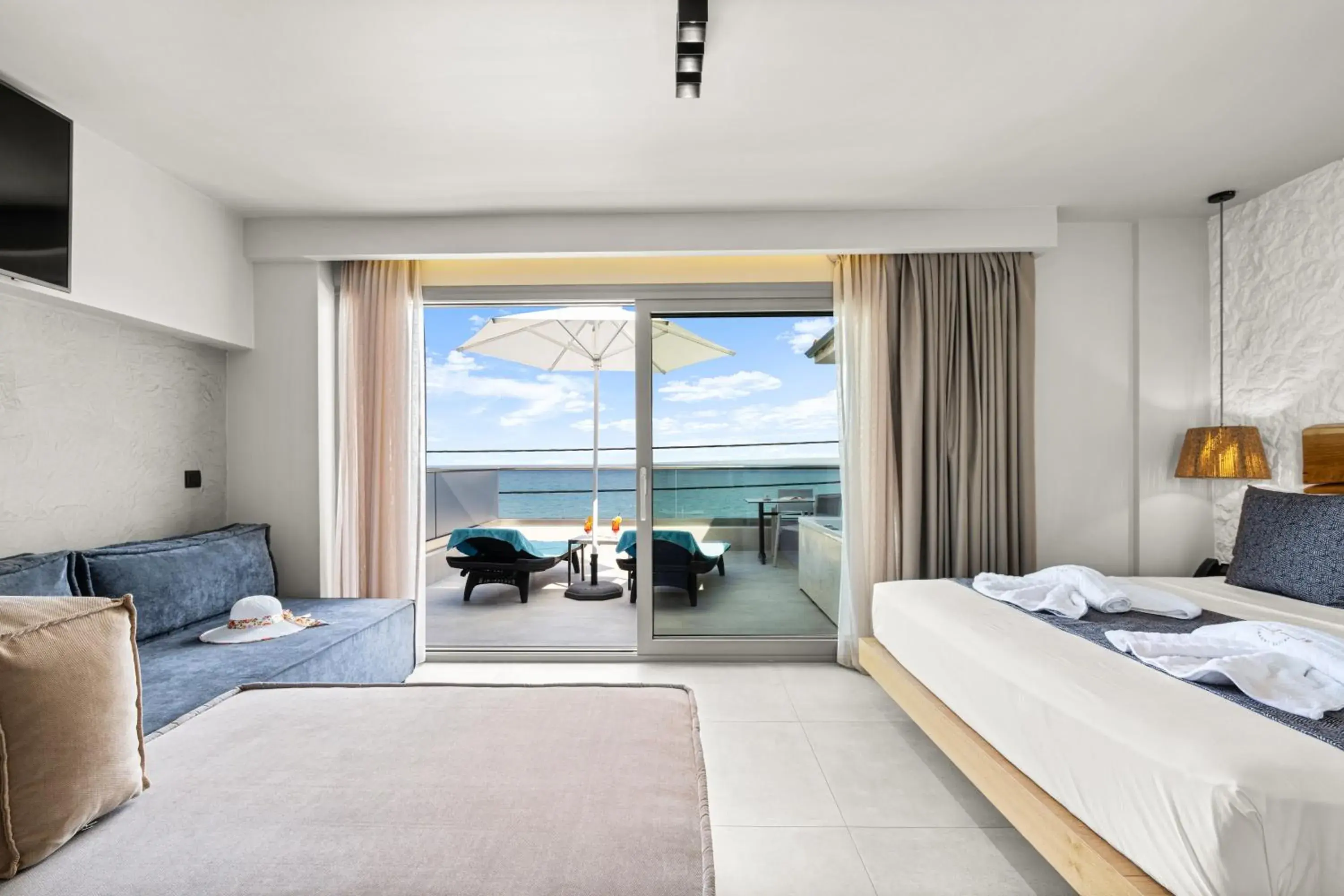 Sea View Junior Suite with Hot tub in Emily's Luxury Suites Sea View Junior Suite with Hot tub in Emily's Luxury Suites