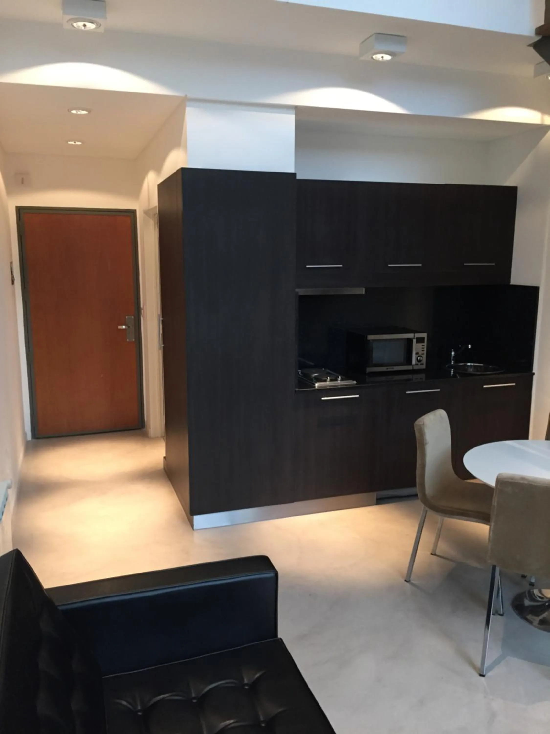 Kitchen or kitchenette in Bue Apartments