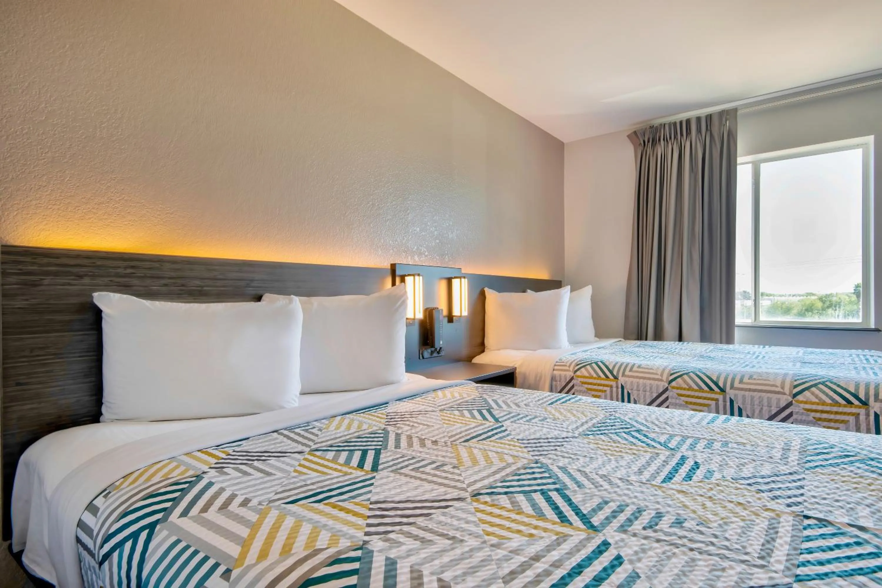 Bedroom, Bed in Motel 6-Harlingen, TX