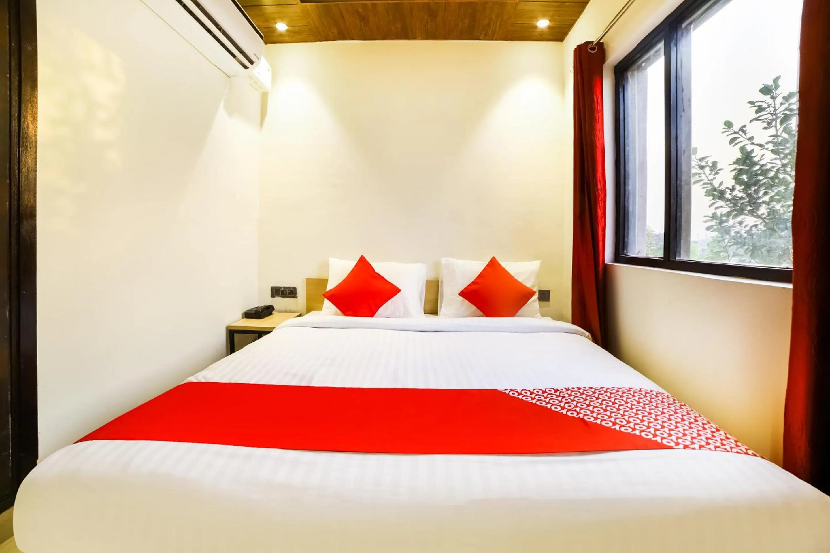 Bedroom, Bed in Hotel O Ashirwad home Near Pitampura