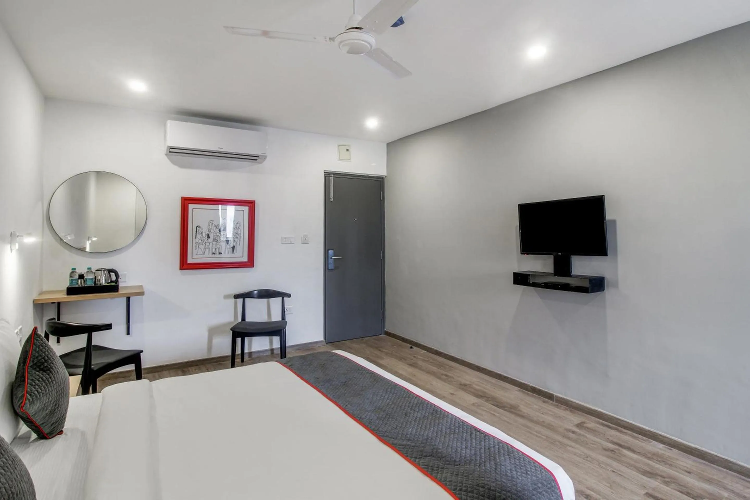 Bedroom, Bed in Super Townhouse RCC Majestic 397 LB Nagar