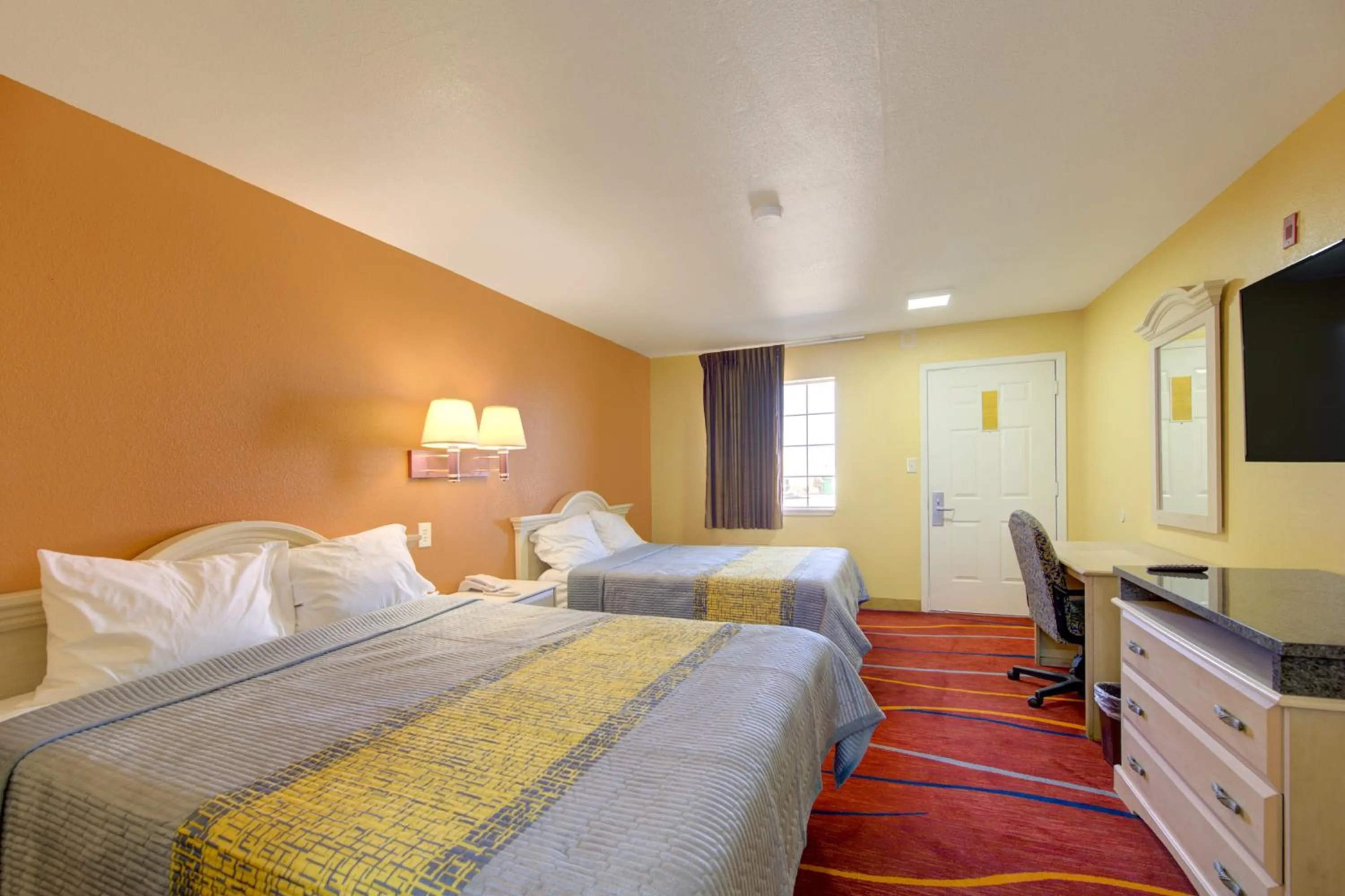 Bedroom, Bed in Heights Inn by Townhouse Harker Heights Killeen