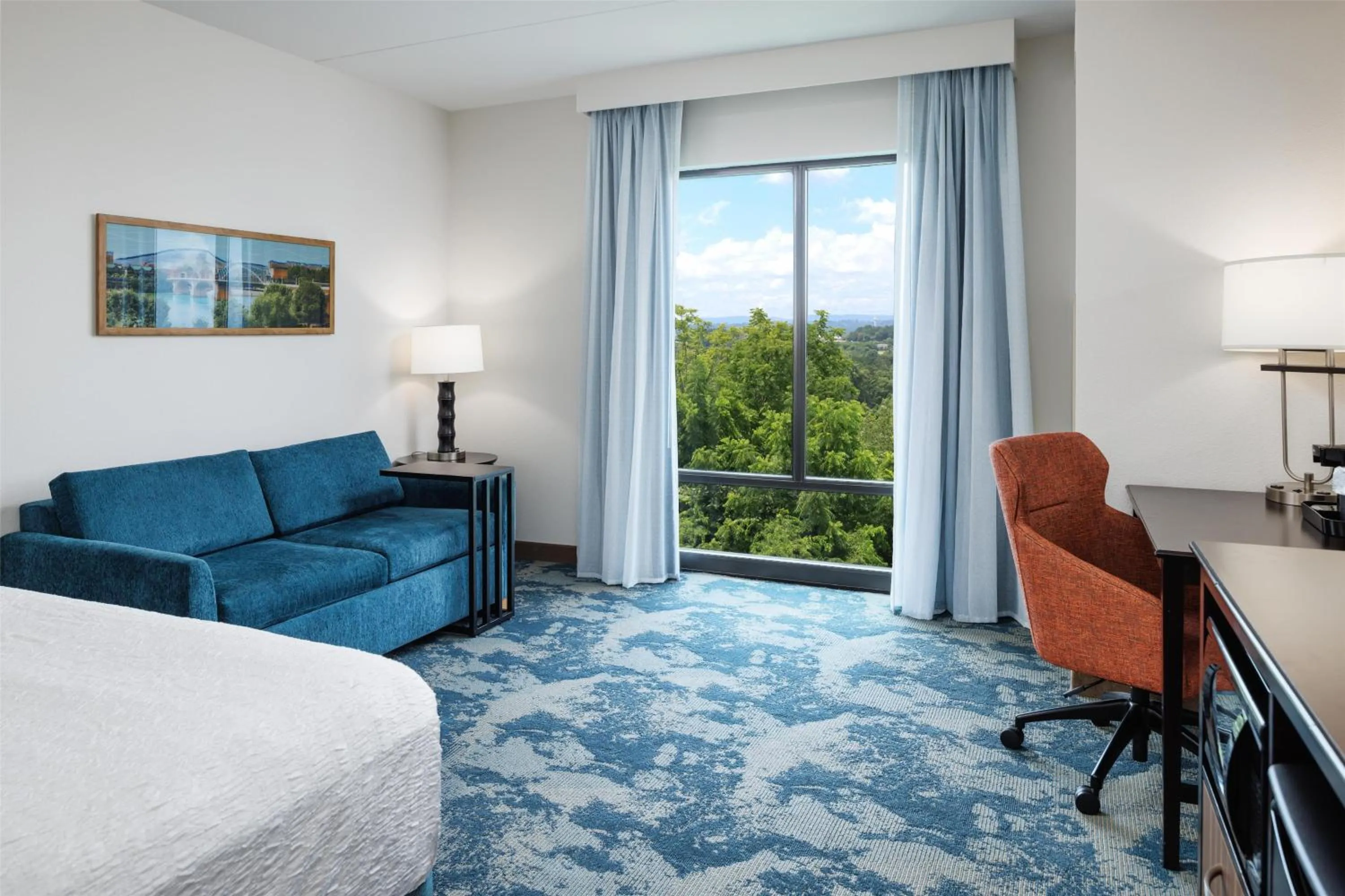 Living room, Bed in Hampton Inn & Suites Chattanooga/Hamilton Place