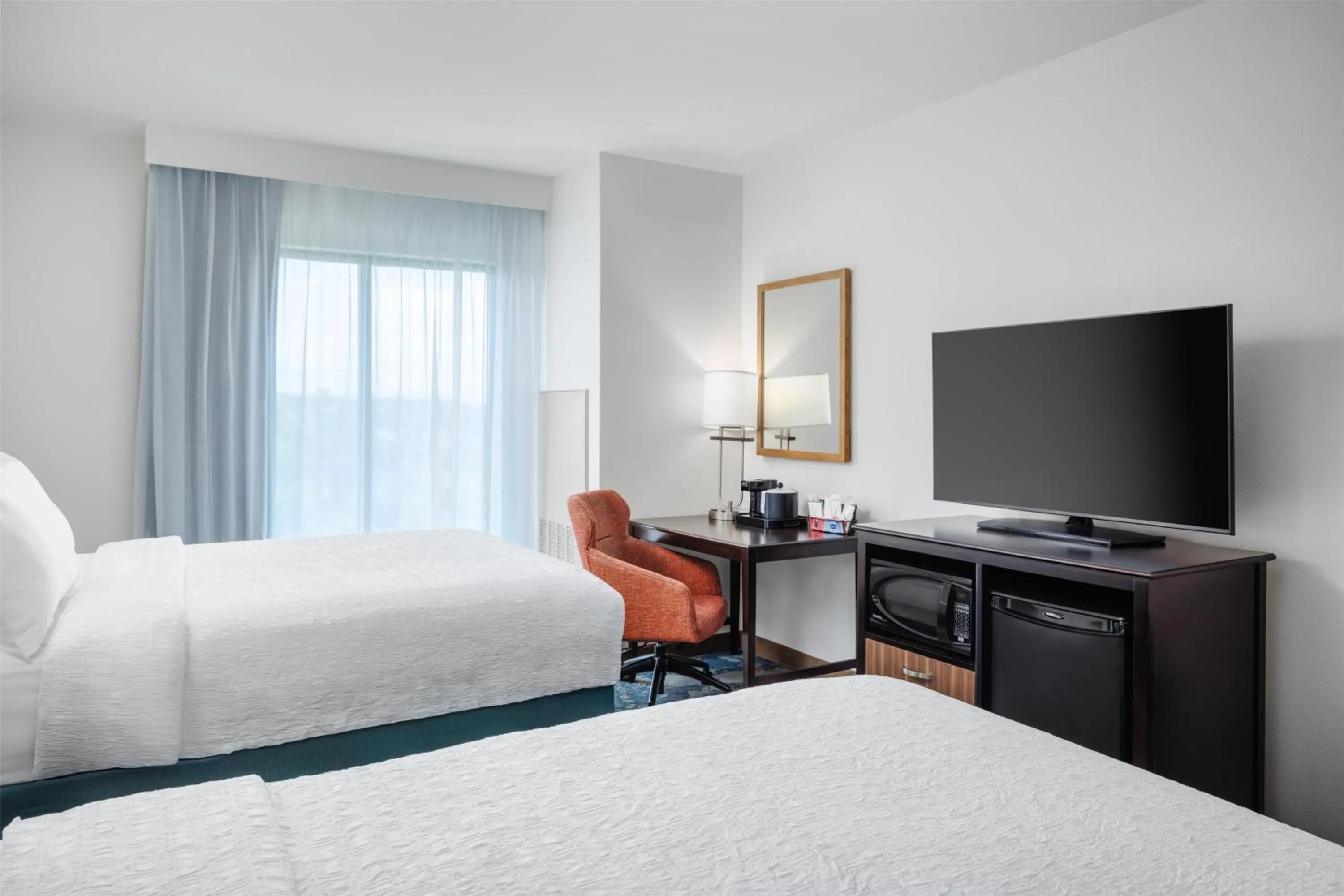 Bed in Hampton Inn & Suites Chattanooga/Hamilton Place