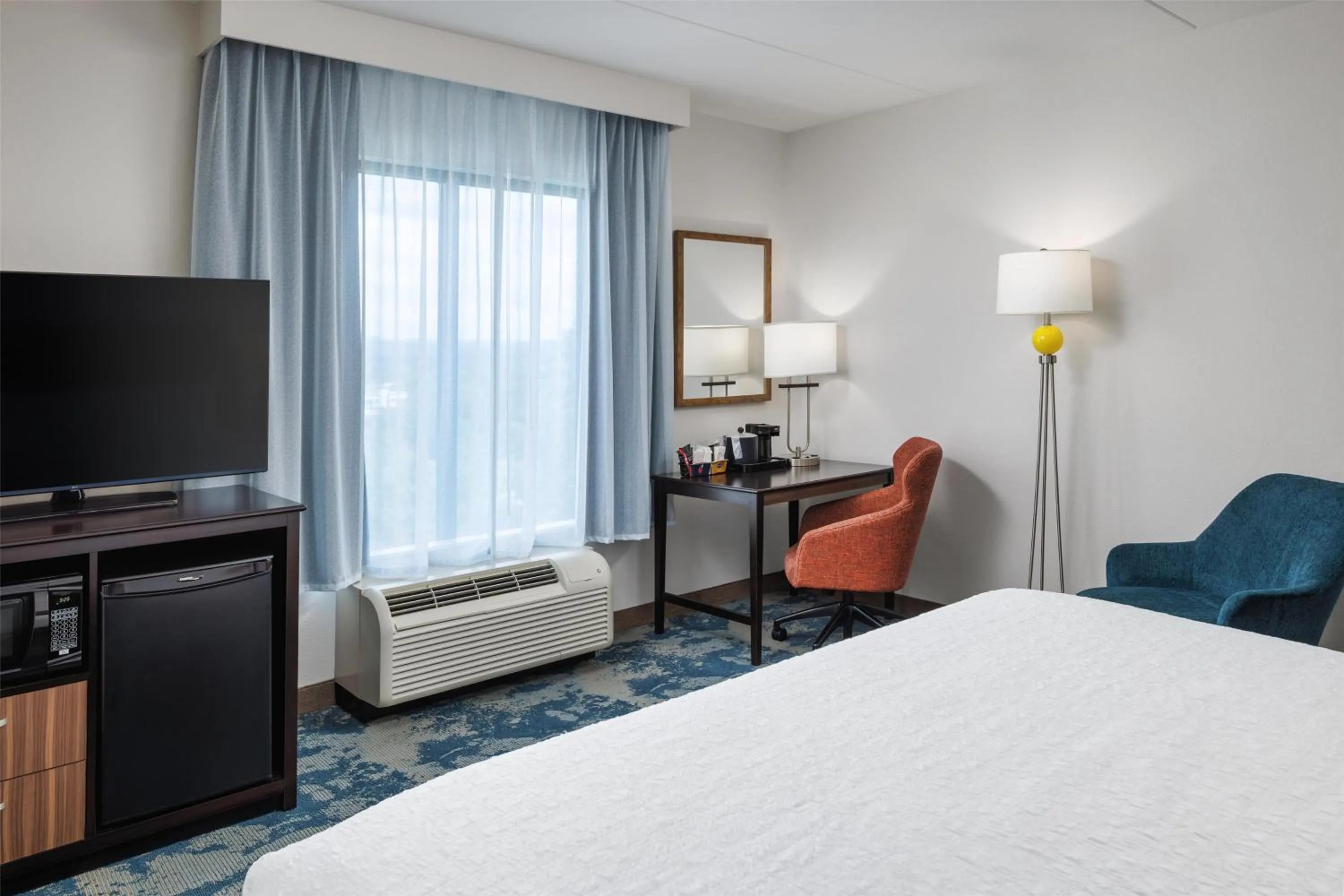 Bed in Hampton Inn & Suites Chattanooga/Hamilton Place