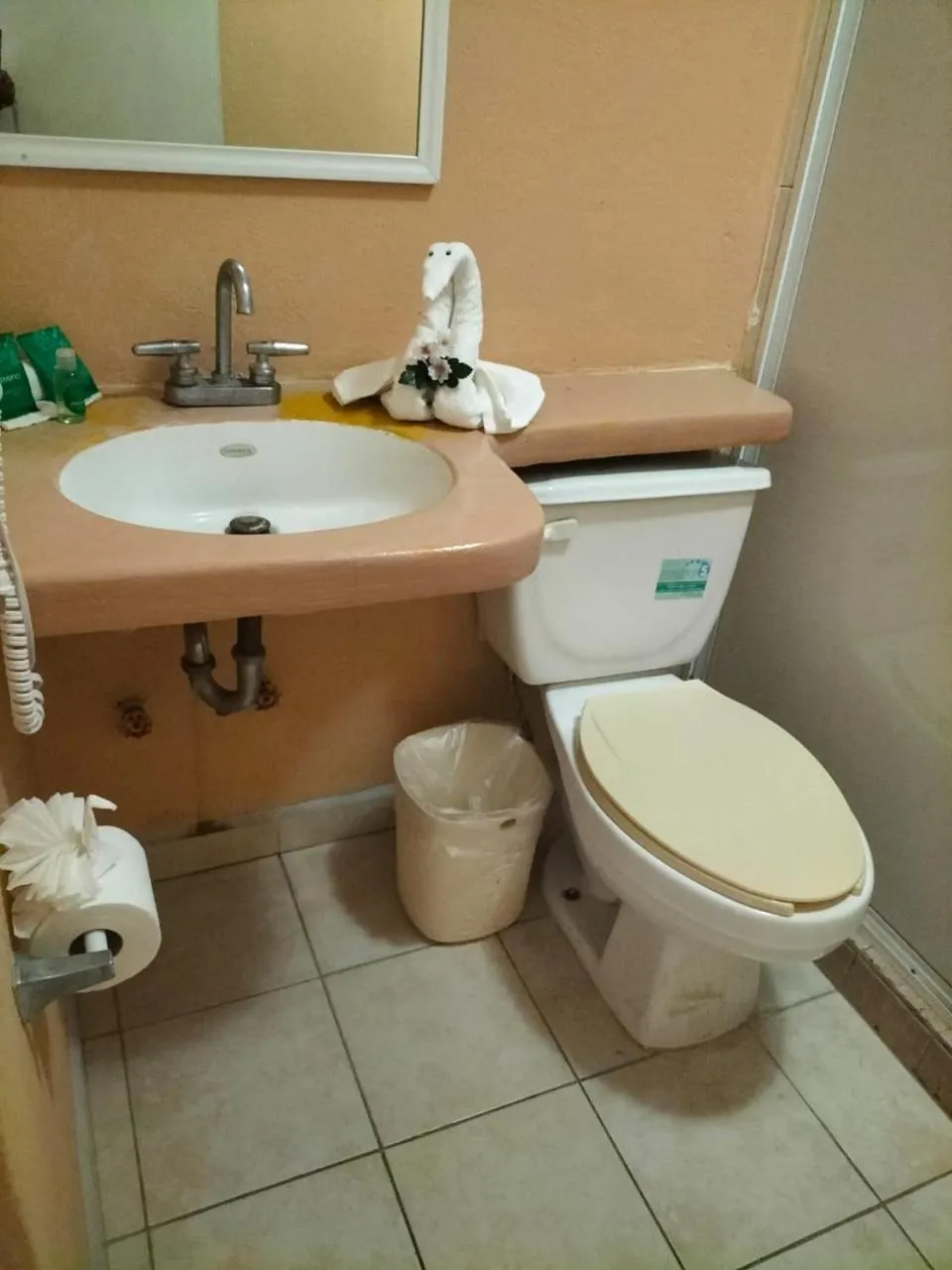 Bathroom in Hotel Tradicional Savaro SA de CV