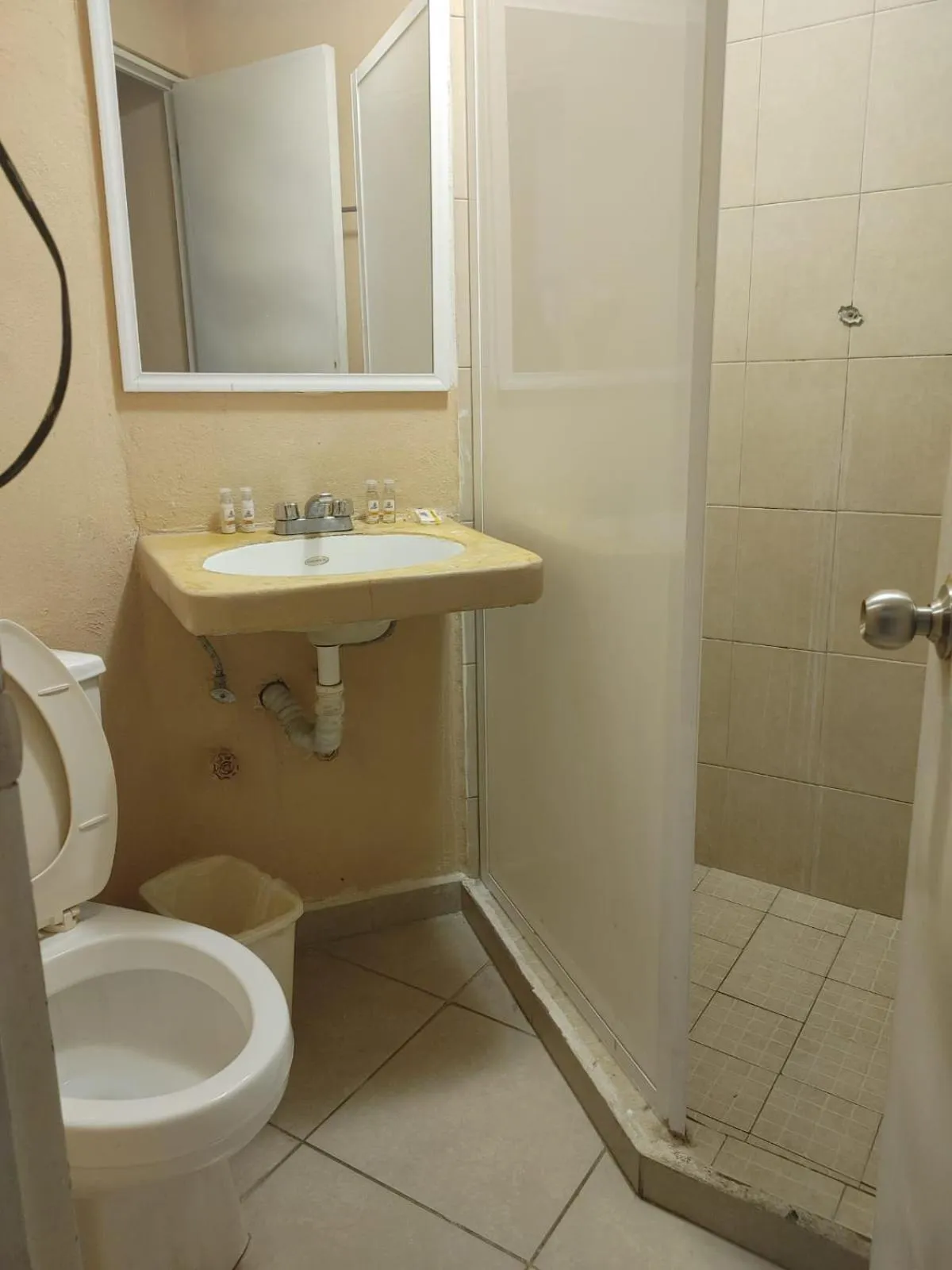 Bathroom in Hotel Tradicional Savaro SA de CV