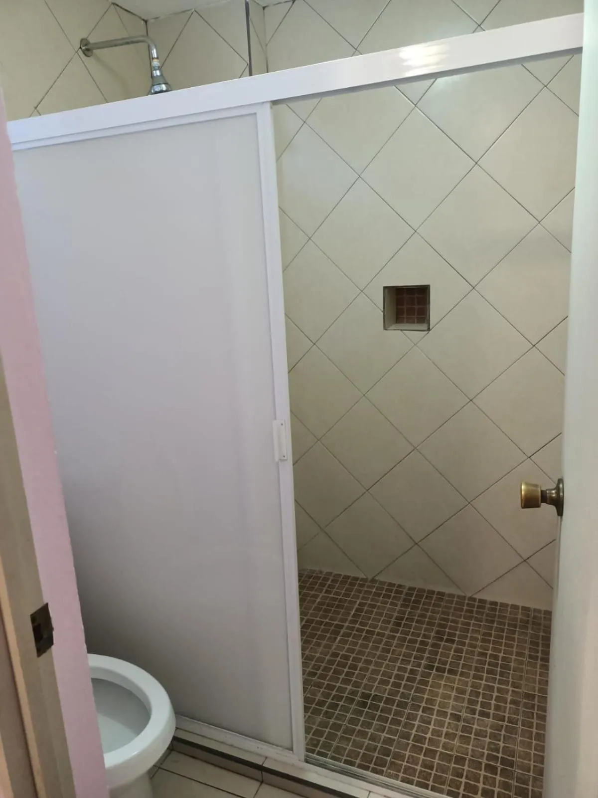 Shower in Hotel Tradicional Savaro SA de CV