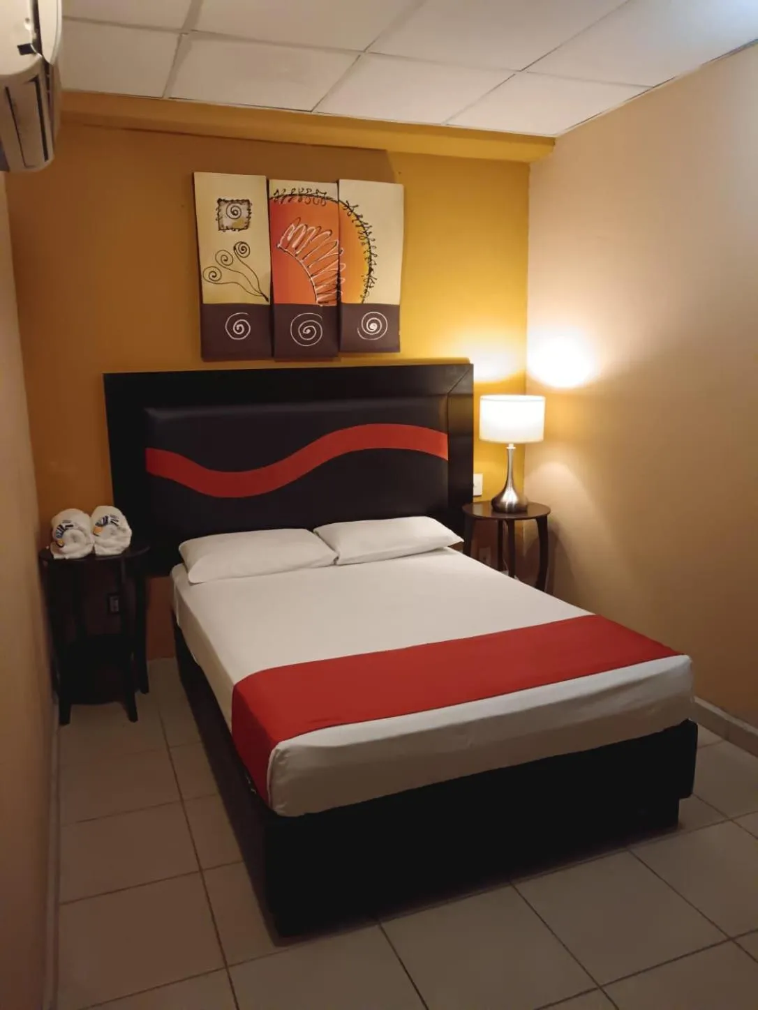 Bed in Hotel Tradicional Savaro SA de CV