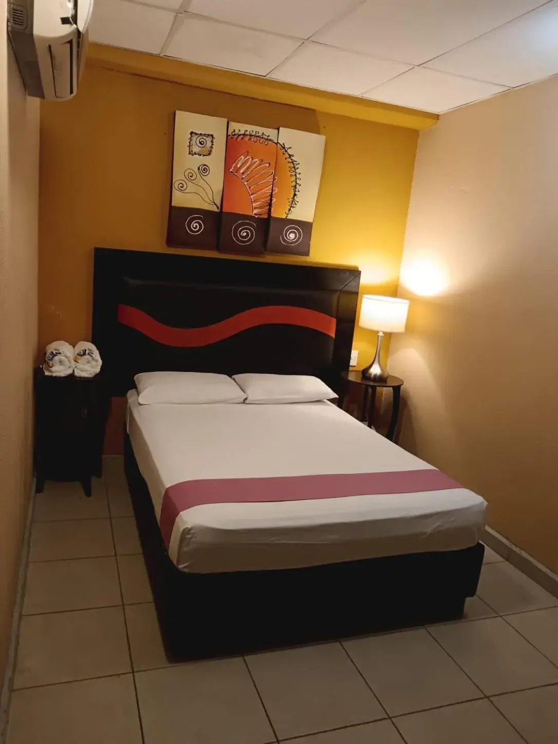 Bed in Hotel Tradicional Savaro SA de CV Bed in Hotel Tradicional Savaro SA de CV