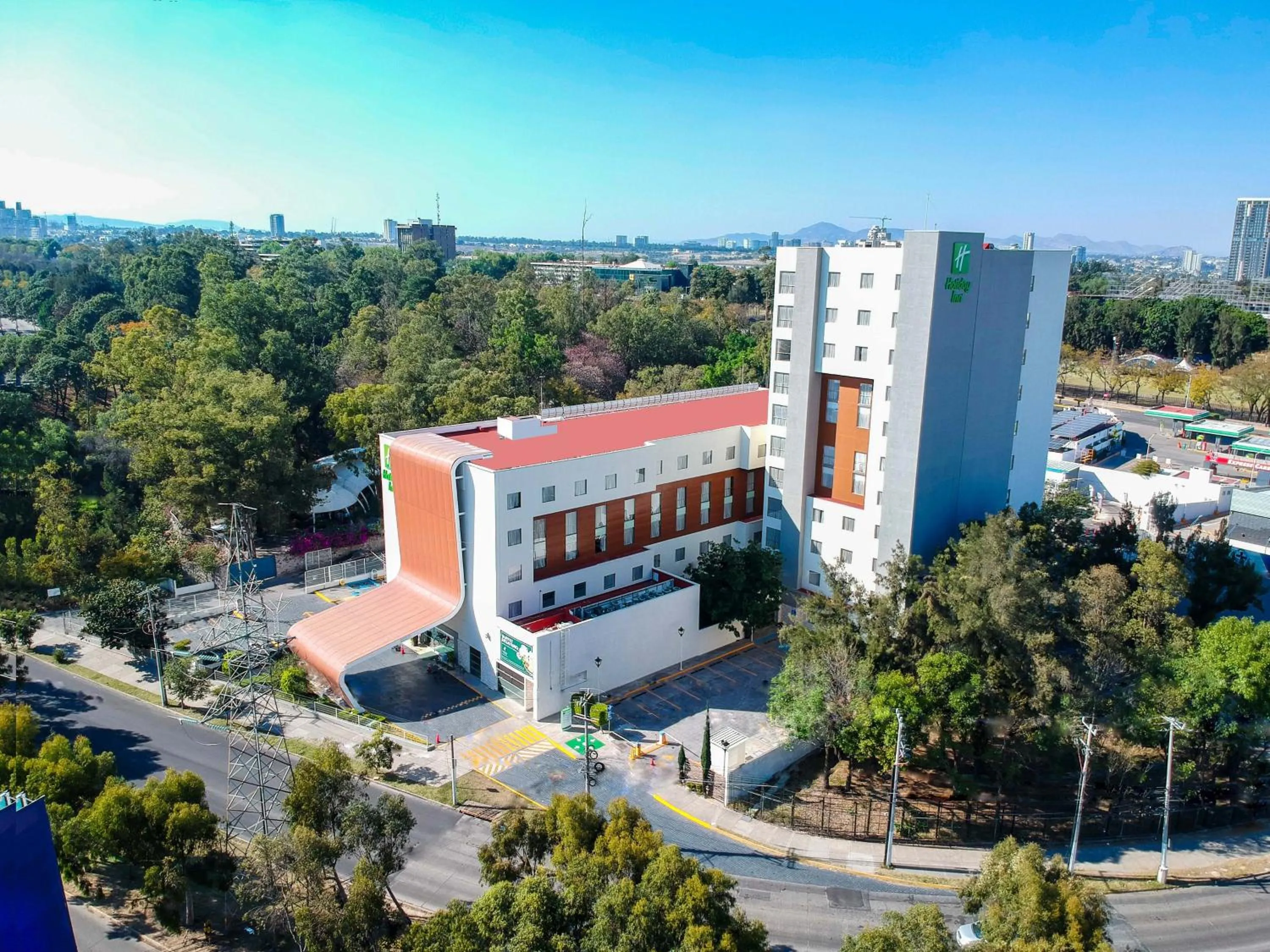 Property building in Holiday Inn Guadalajara Patria-Universidad by IHG
