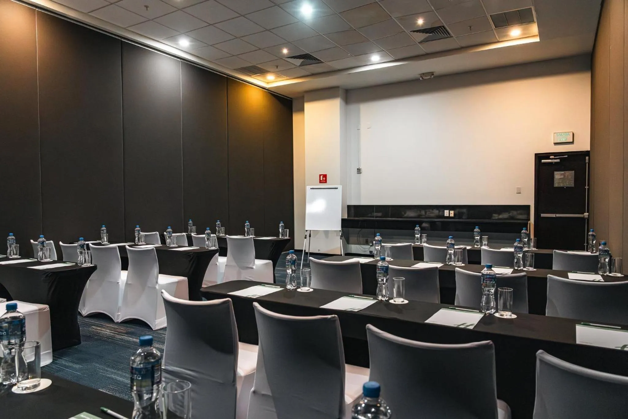 Meeting/conference room in Holiday Inn Guadalajara Patria-Universidad by IHG